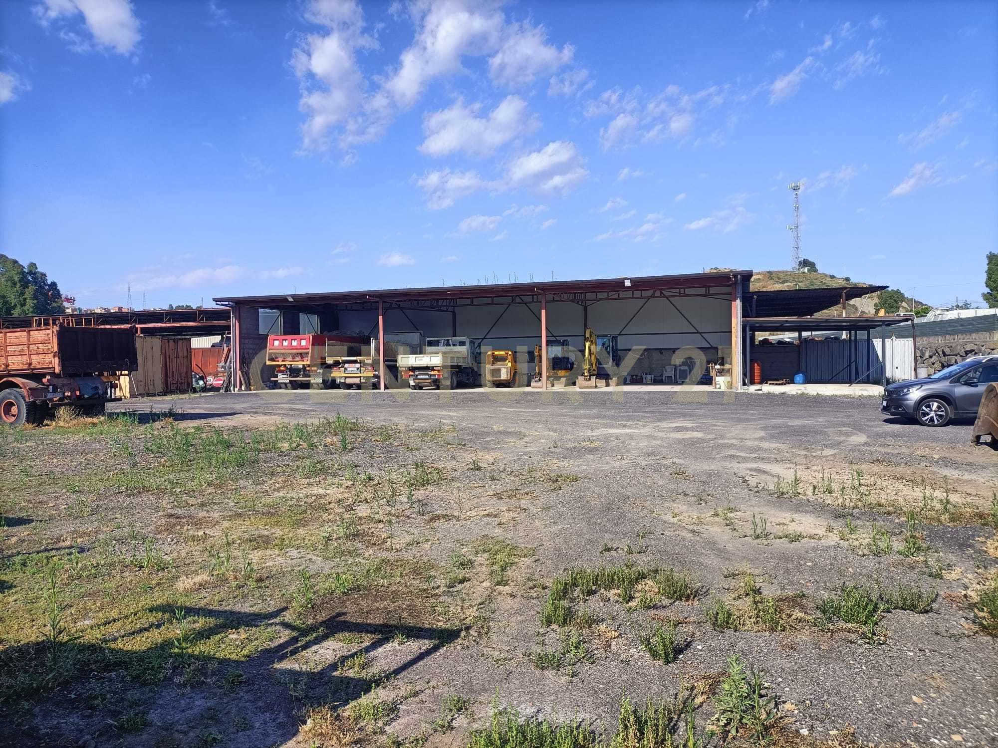 Capannone in vendita in contrada sieli snc, Misterbianco