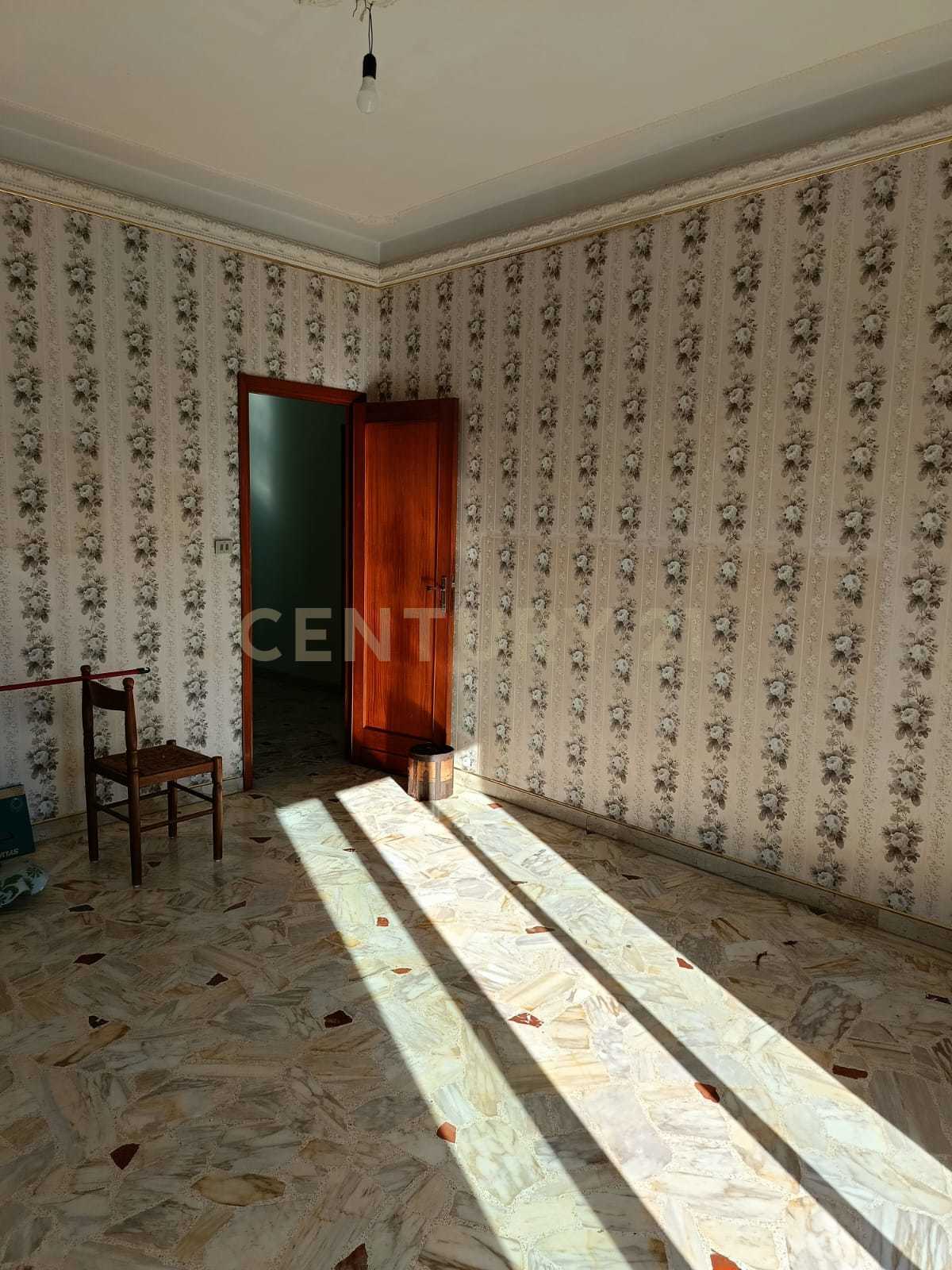 Quadrilocale da ristrutturare in via omero 65, Bronte