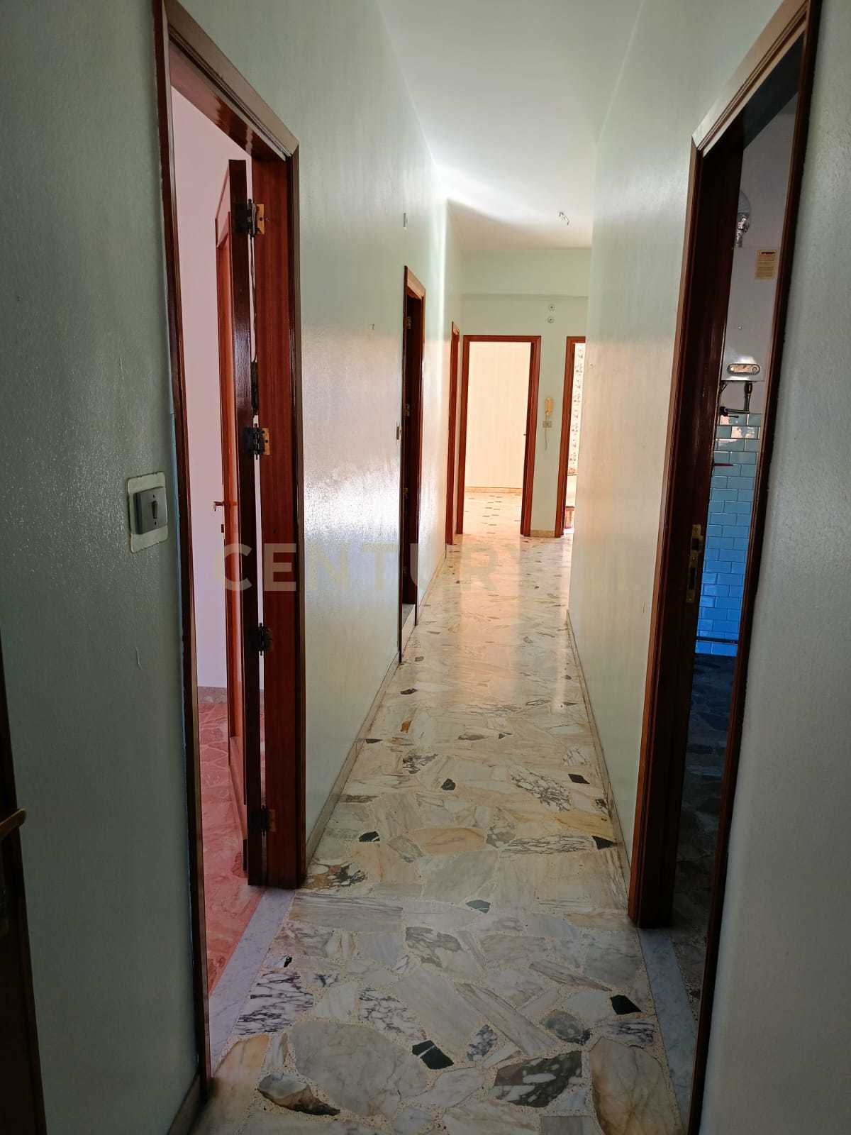 Quadrilocale da ristrutturare in via omero 65, Bronte