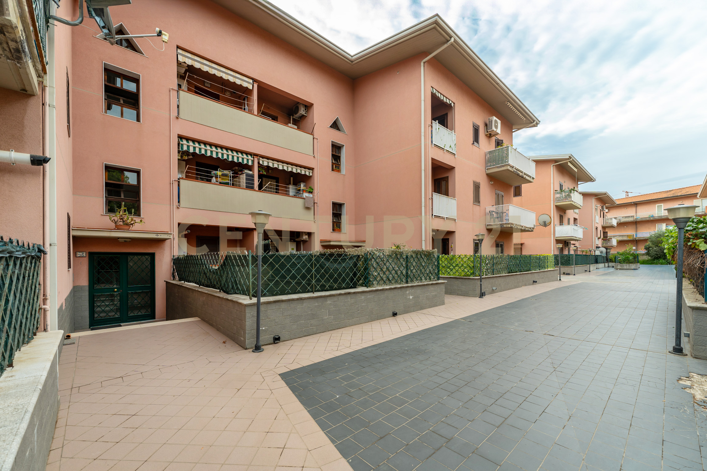 Quadrilocale con box doppio in via giovanni guglielmino 70, Tremestieri Etneo