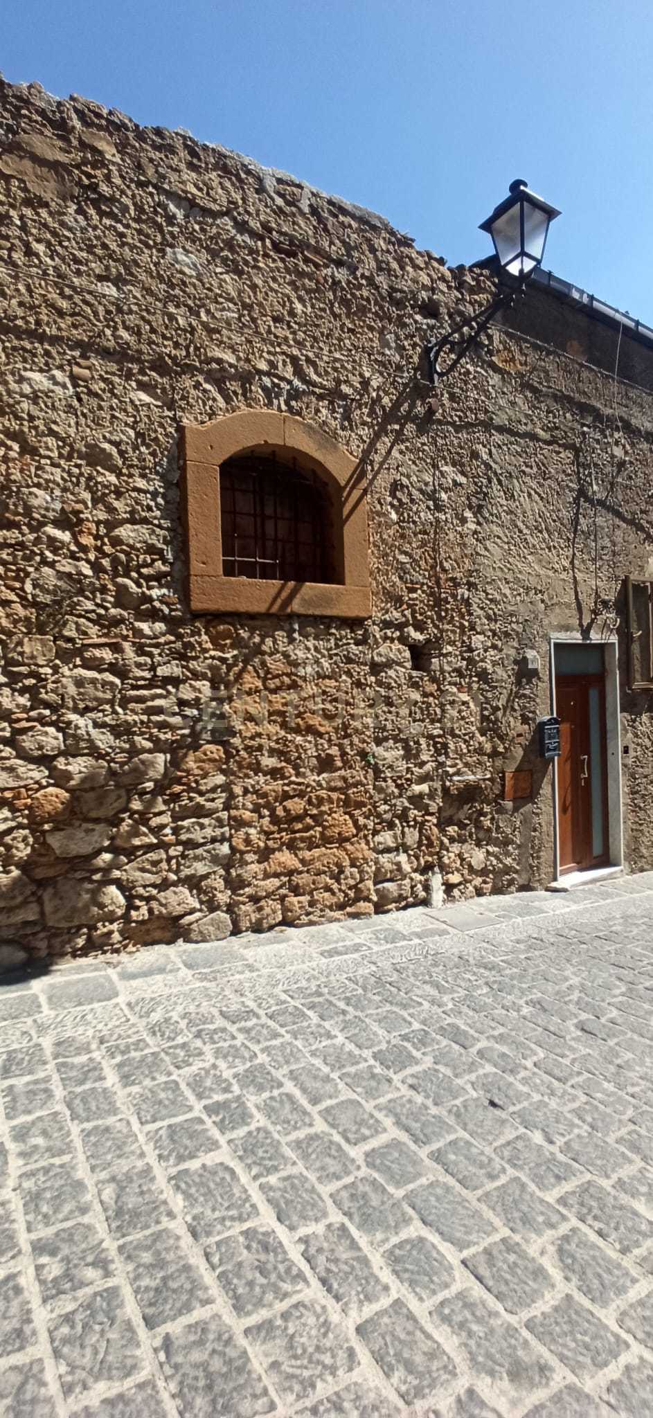 Casa indipendente con giardino in via roma 14, Aidone