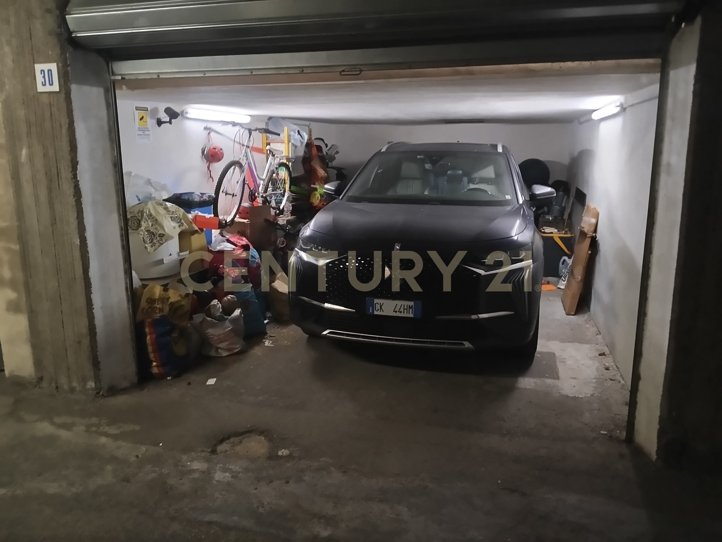 Box/Garage 20mq ristrutturato in via francesco guglielmino 14, Catania