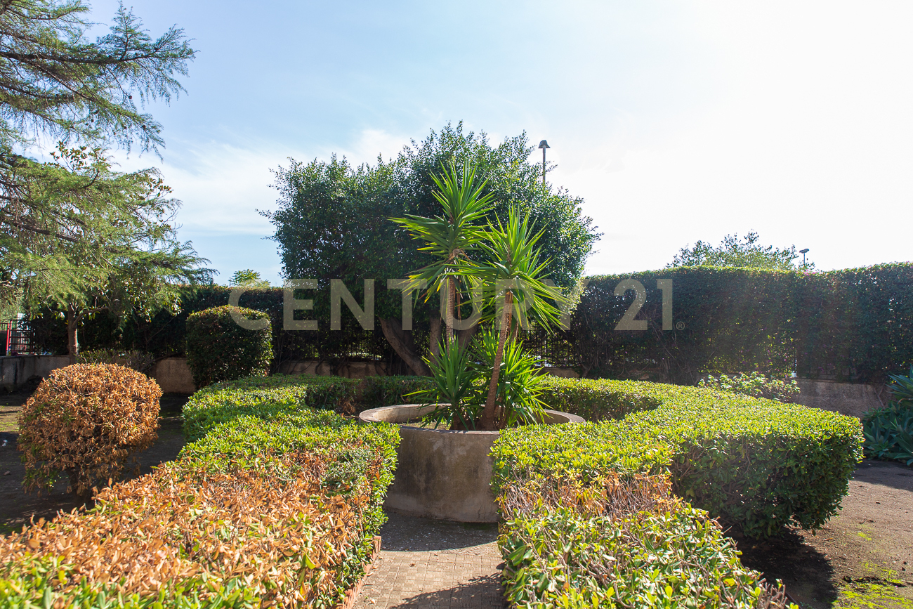 Quadrilocale con giardino in via madonna di fatima 71, Gravina di Catania