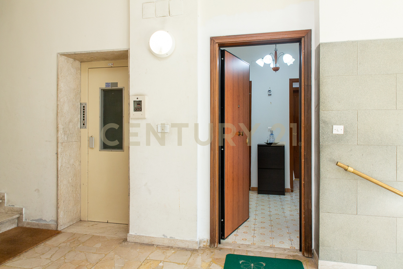 Quadrilocale con giardino in via madonna di fatima 71, Gravina di Catania