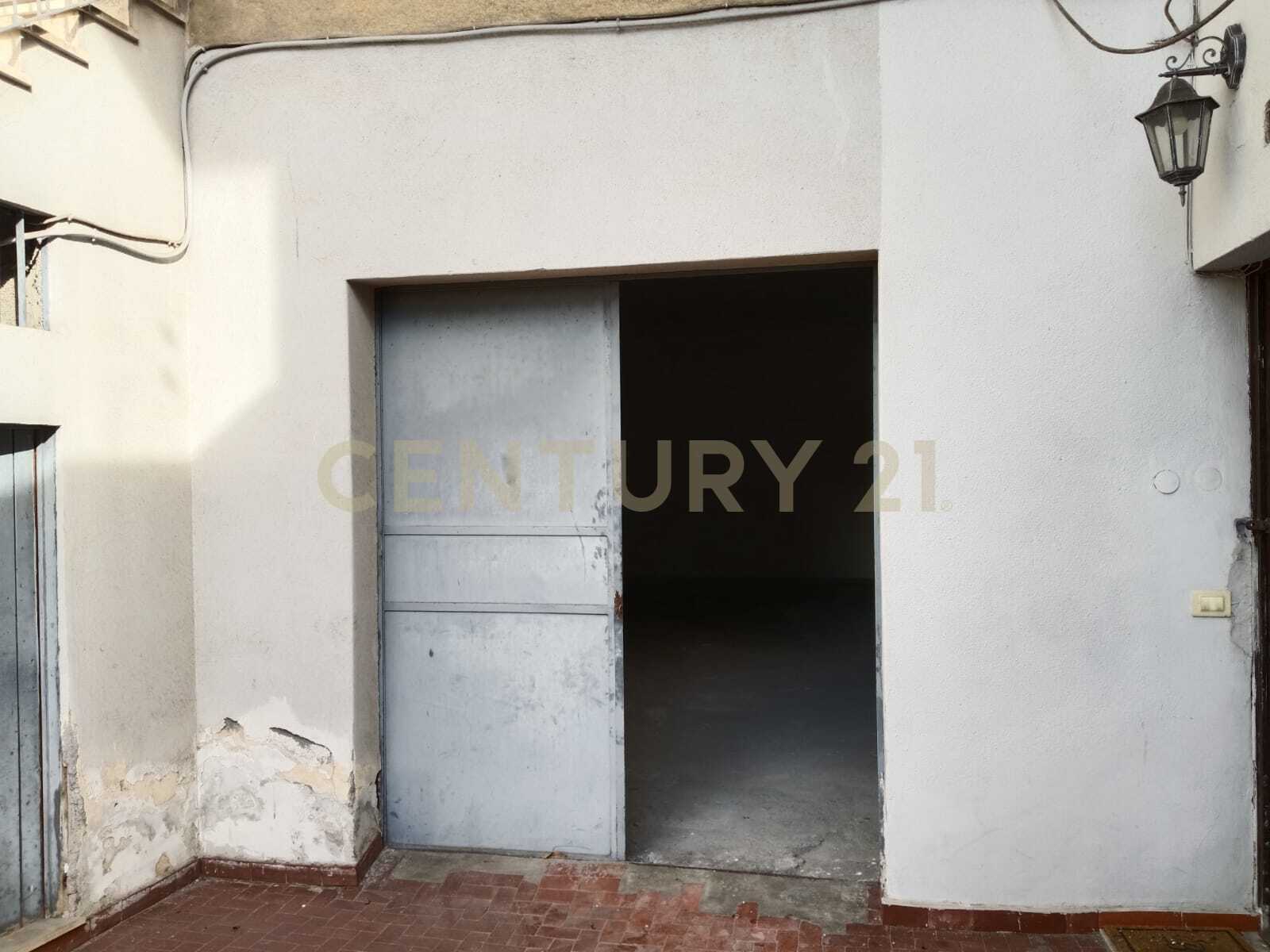 Box/Garage 44mq con giardino in via domenico morelli 13, Catania