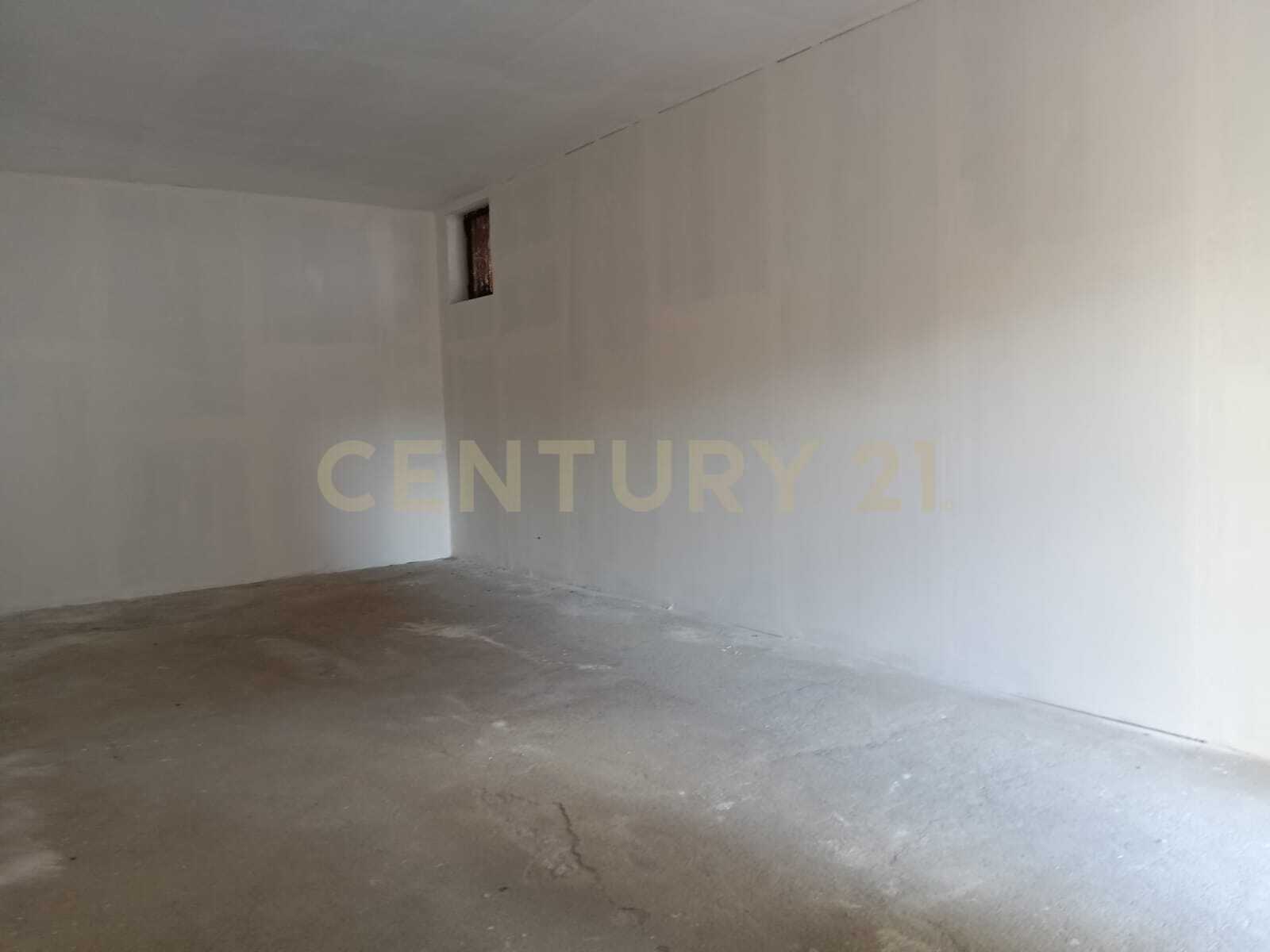 Box/Garage 44mq con giardino in via domenico morelli 13, Catania