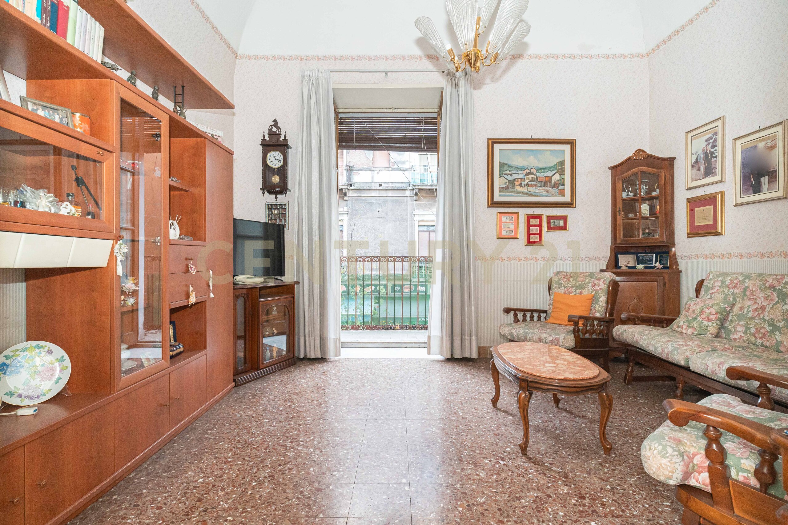 Appartamento con terrazzo in via plebiscito 186, Catania