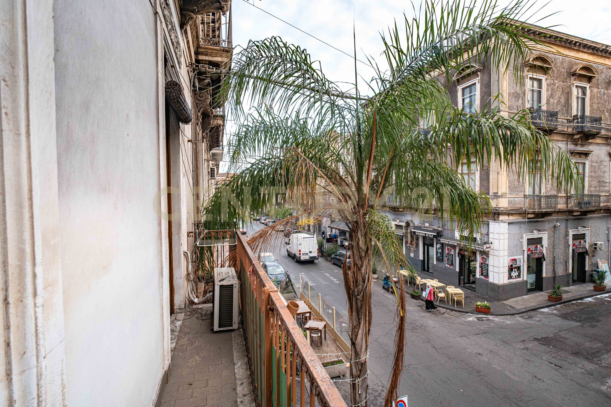 Appartamento con terrazzo in via plebiscito 186, Catania