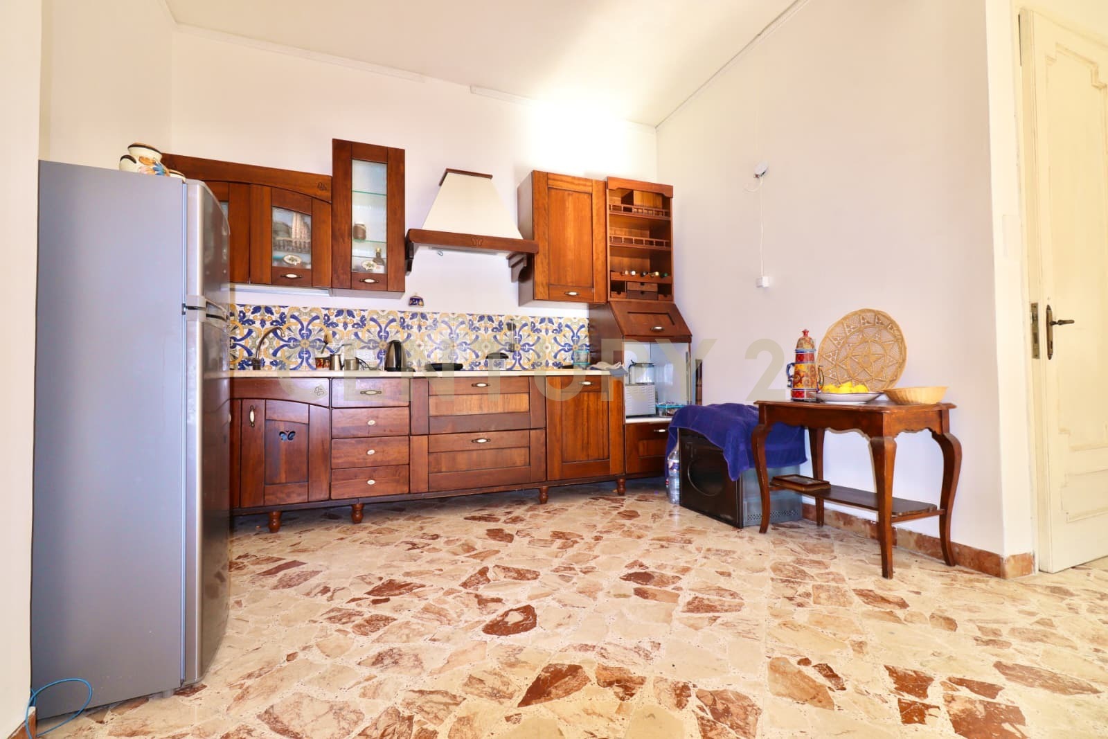 Casa indipendente con terrazzi in via giovanni badalamenti 115, Carini