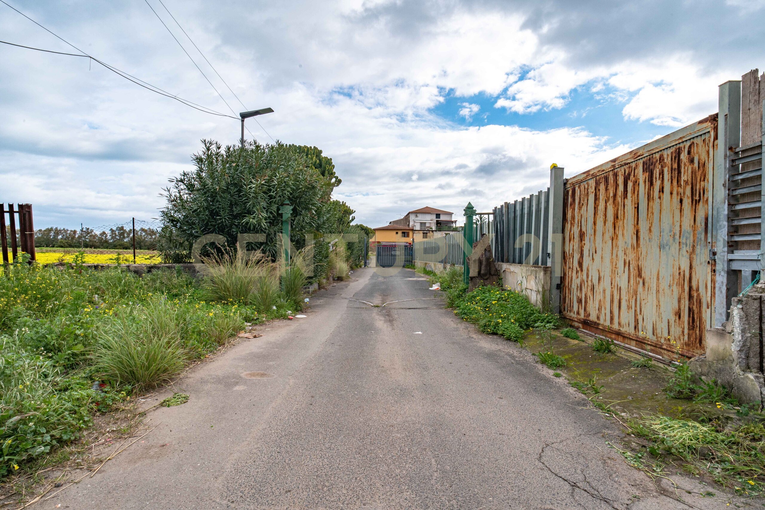 Casa indipendente con terrazzo in c.da san leonardo sottano, Carlentini