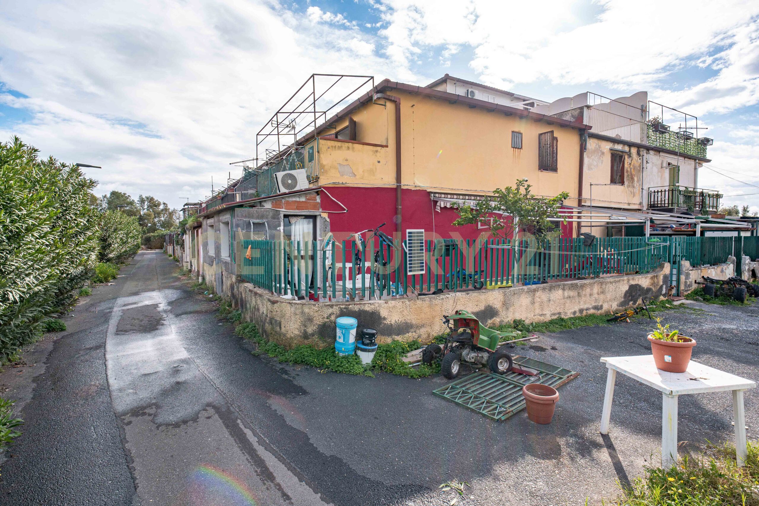 Casa indipendente con terrazzo in c.da san leonardo sottano, Carlentini