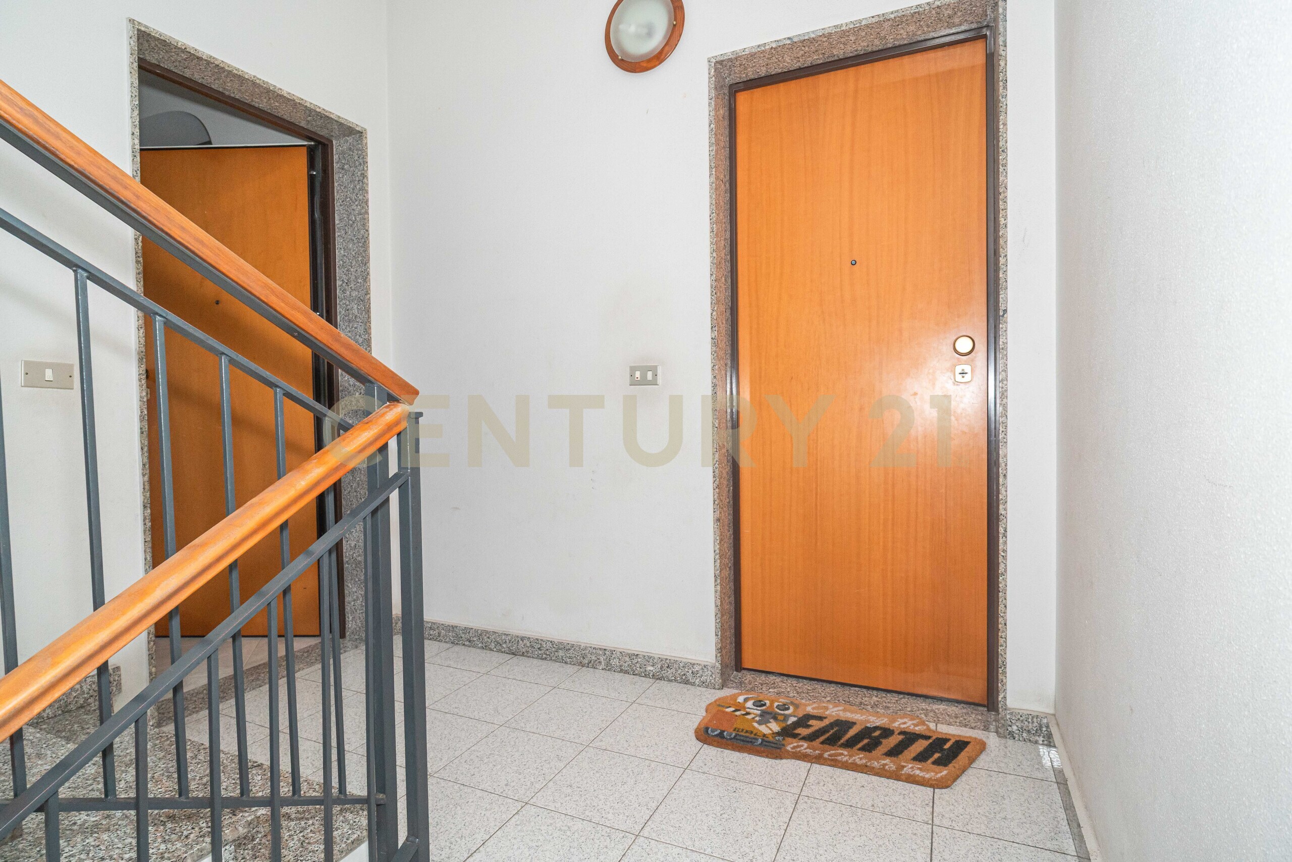 Quadrilocale ristrutturato in via salvo d'acquisto 42, Aci Catena