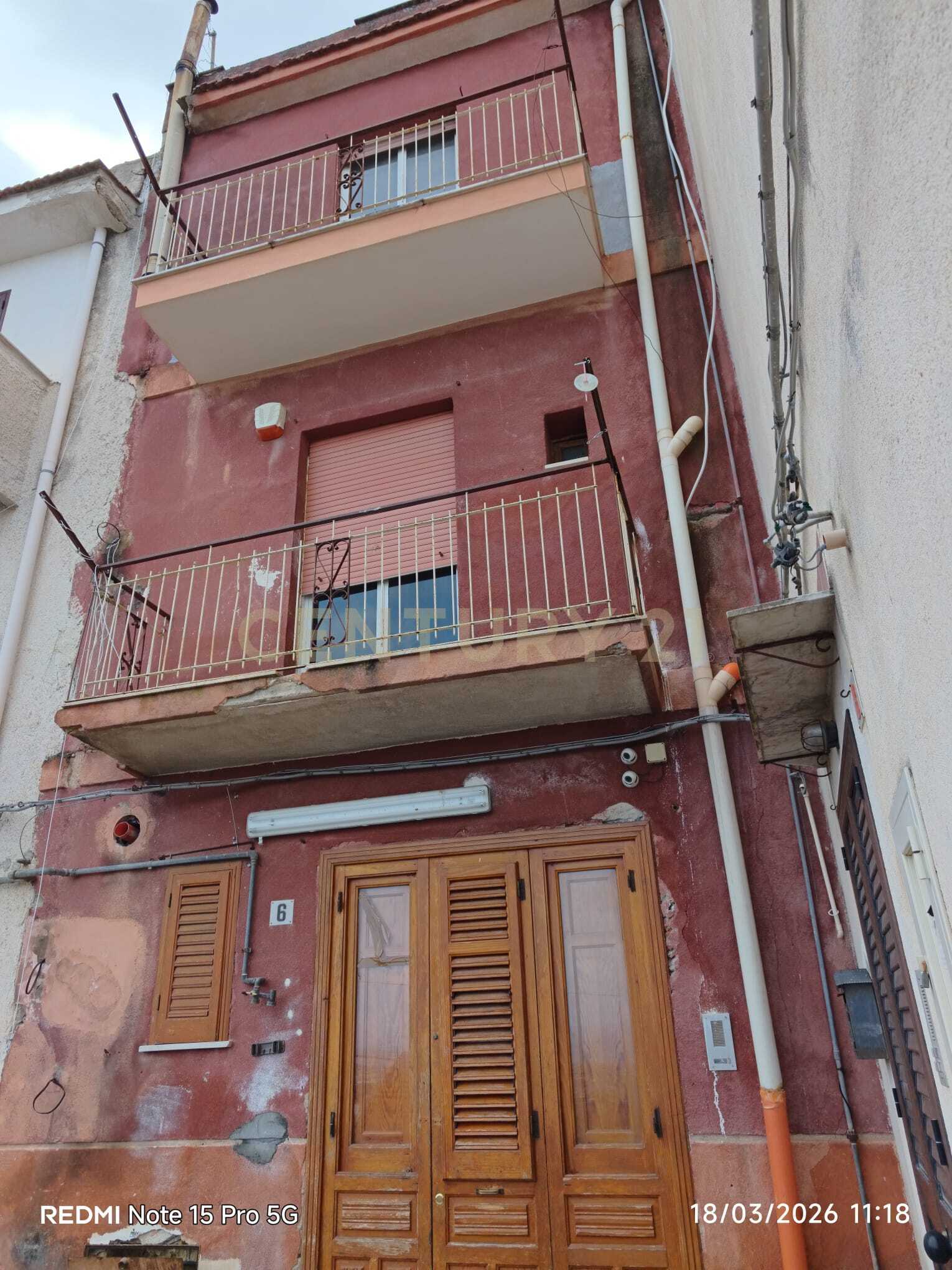 Stabile/Palazzo vista mare in via rione sofia 6, Carini