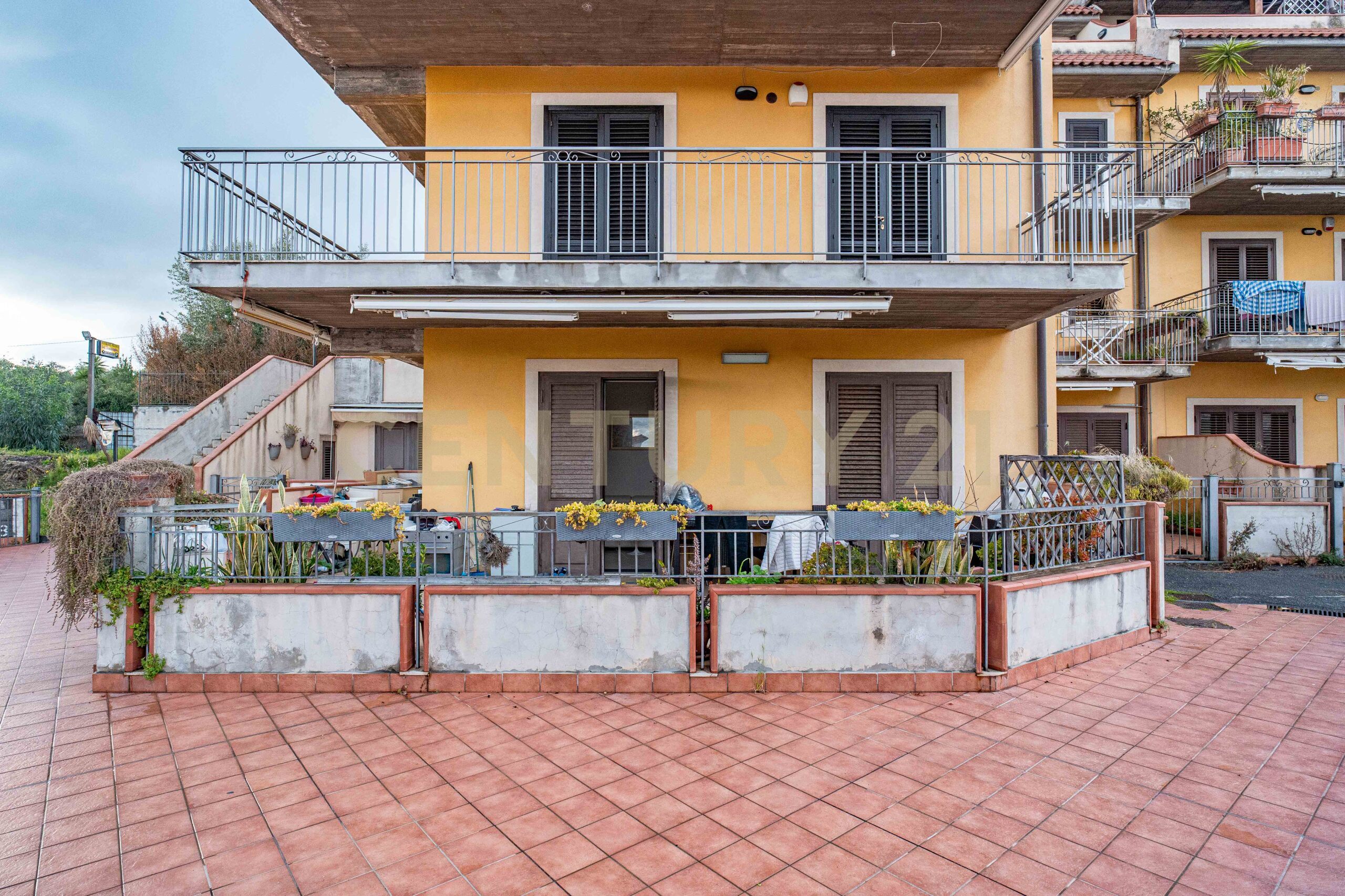 Quadrilocale vista mare in via del mare 8, Acireale