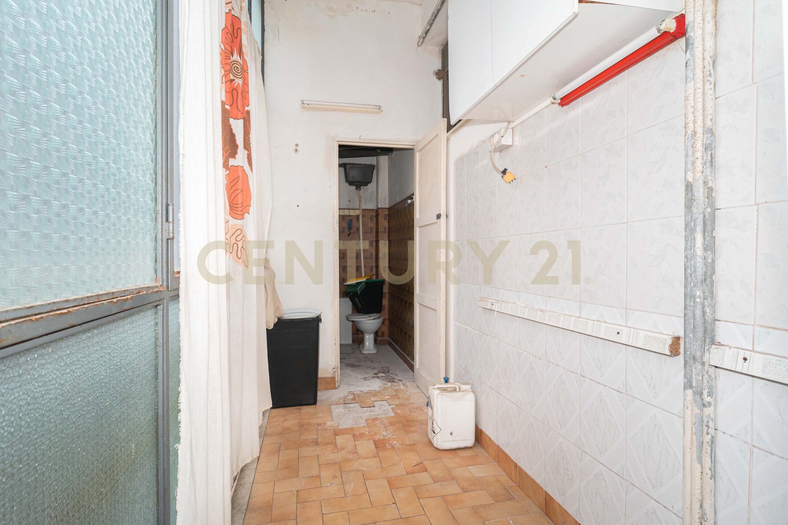 Quadrilocale da ristrutturare in via carrubella 8, Gravina di Catania