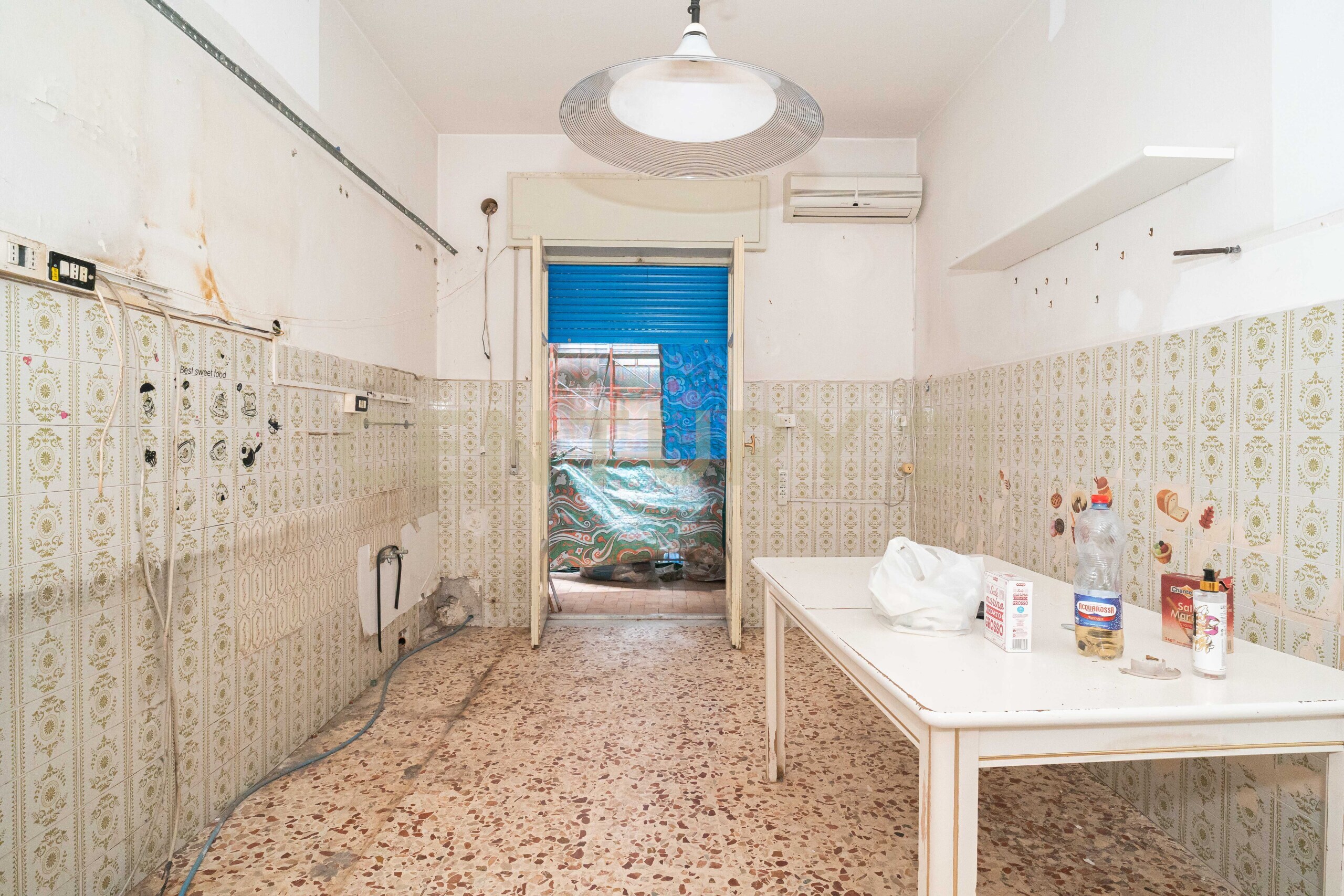 Quadrilocale da ristrutturare in via carrubella 8, Gravina di Catania