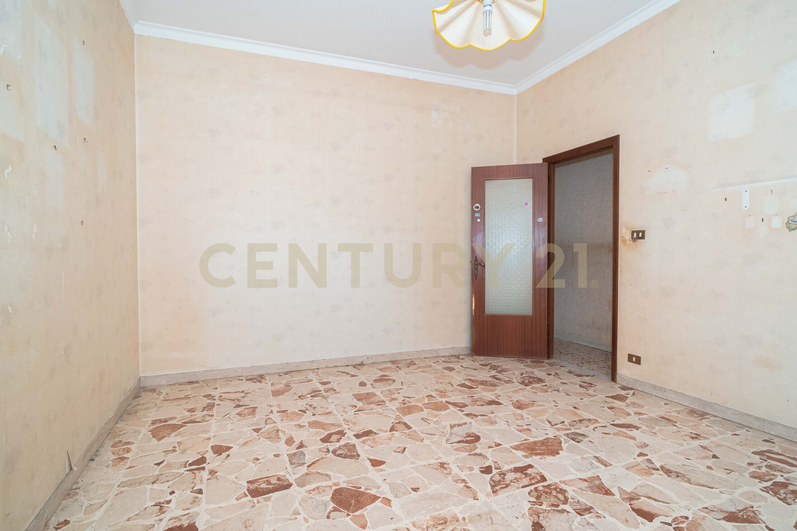 Quadrilocale da ristrutturare in via carrubella 8, Gravina di Catania