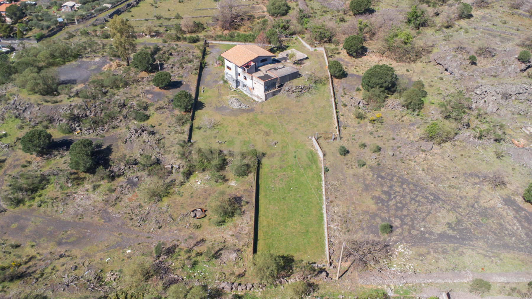 Stabile/Palazzo con terrazzo in via antonio pacinotti snc, Pedara