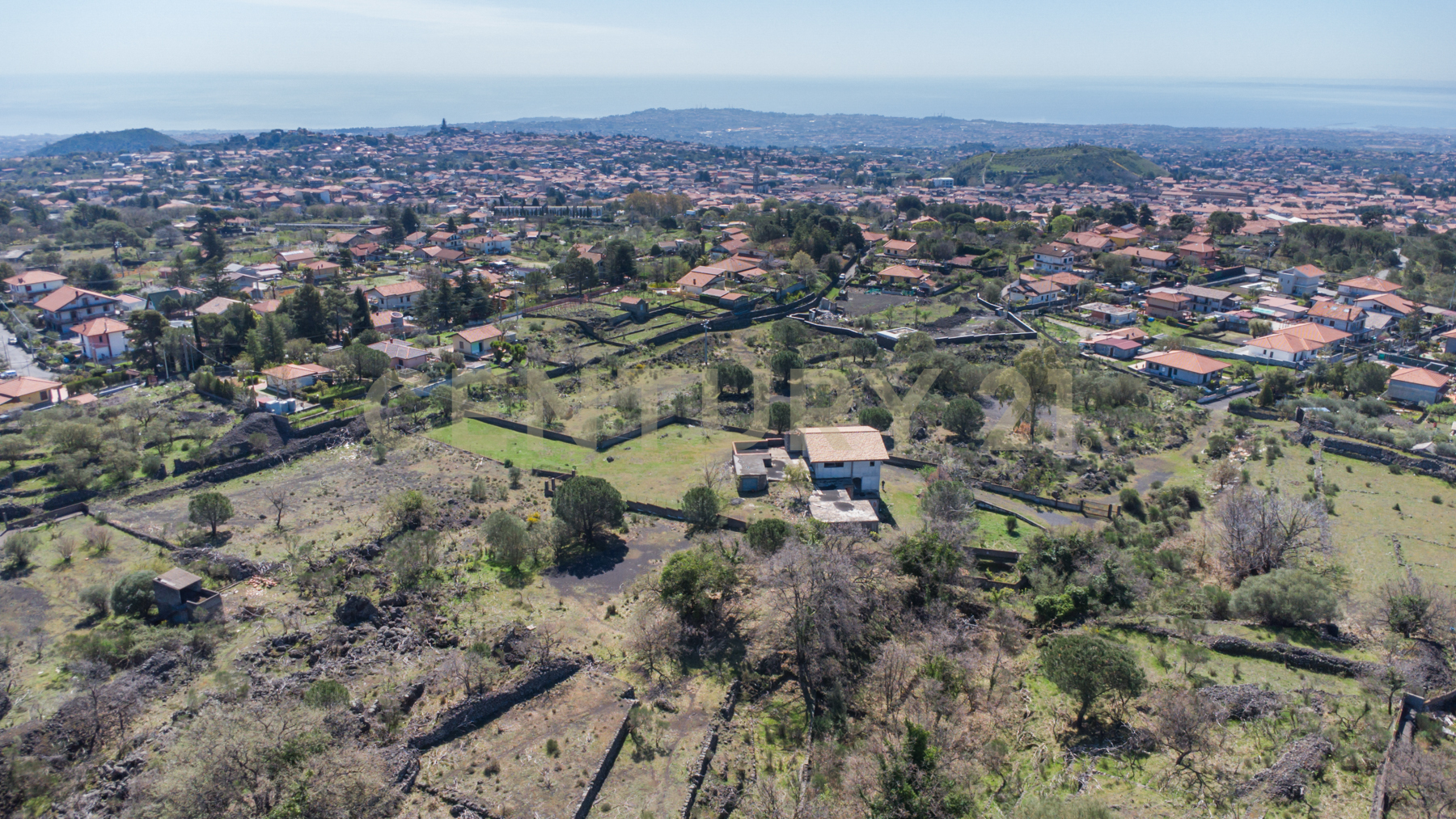 Stabile/Palazzo con terrazzo in via antonio pacinotti snc, Pedara