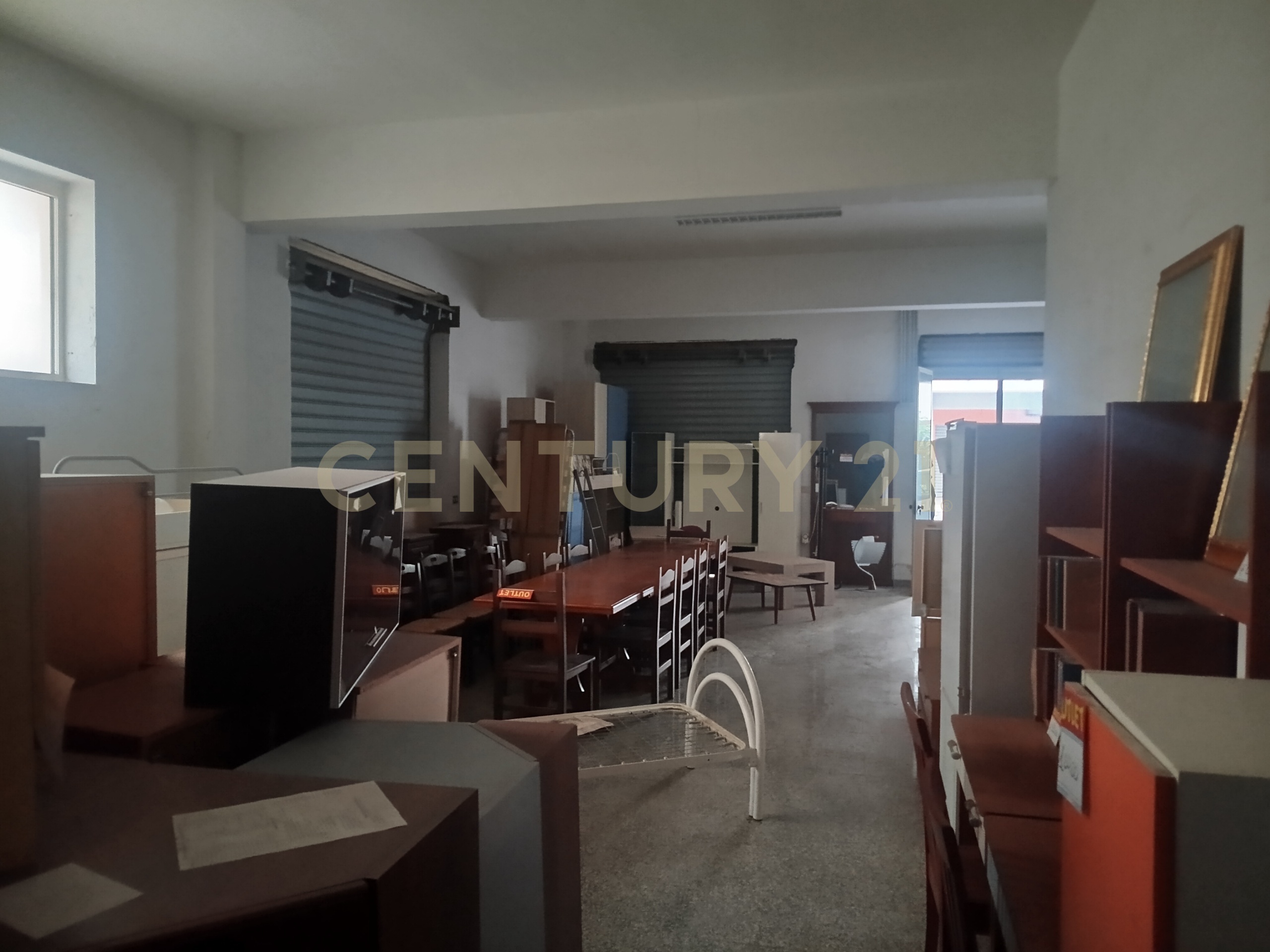 Locale commerciale in vendita in piazza libert�, Messina