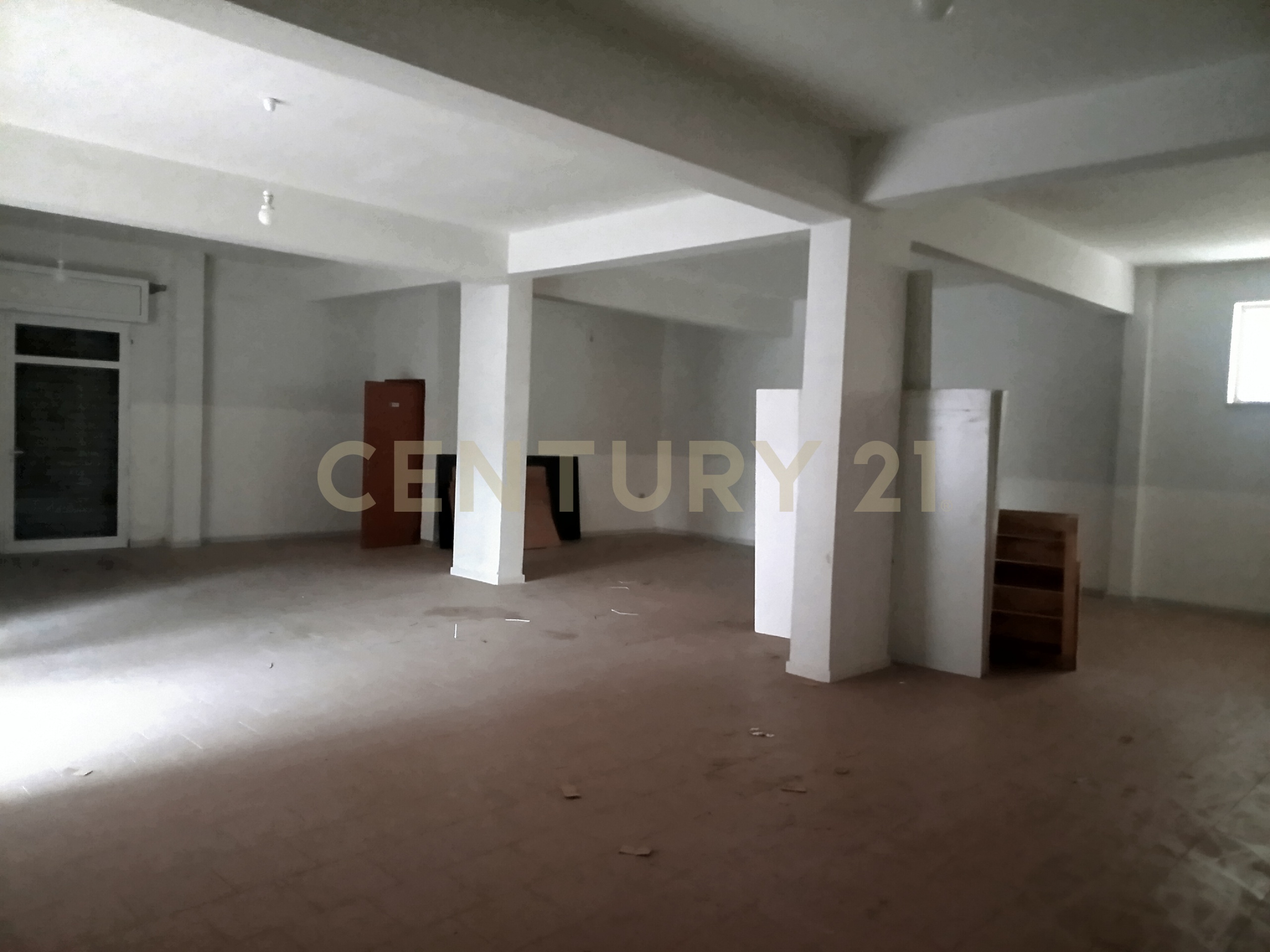 Locale commerciale con giardino in via padre popieluszko, Pace del Mela