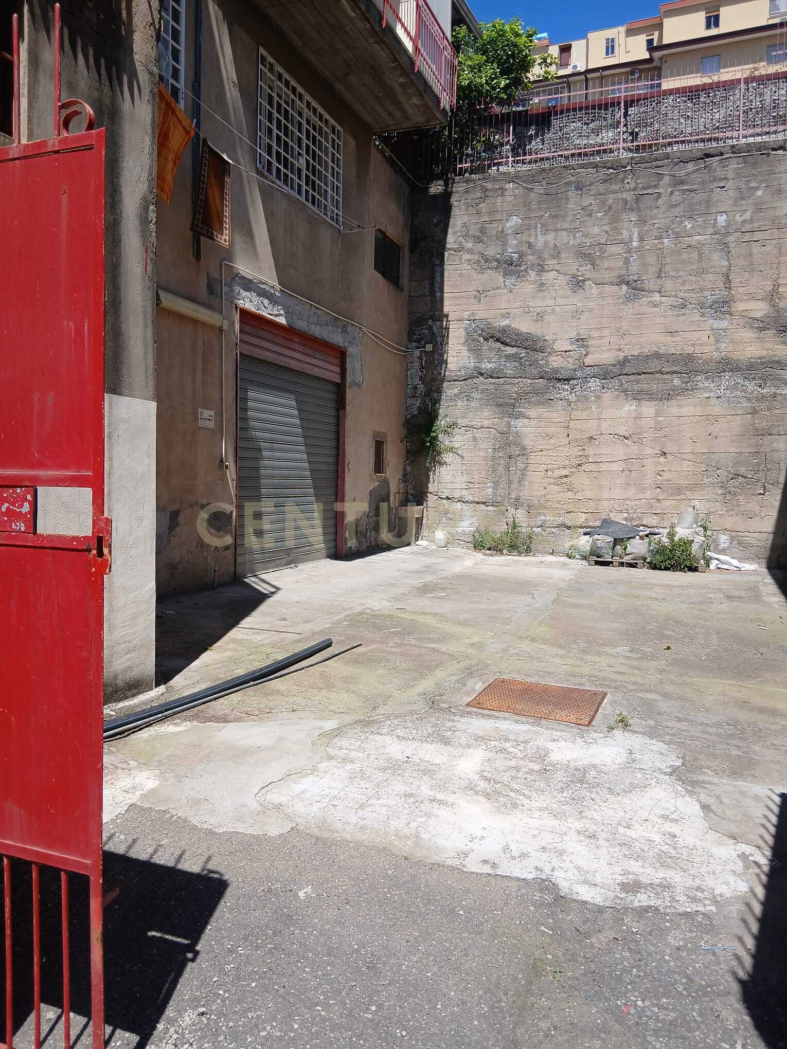 Magazzino in vendita in corso indipendenza 260, Catania