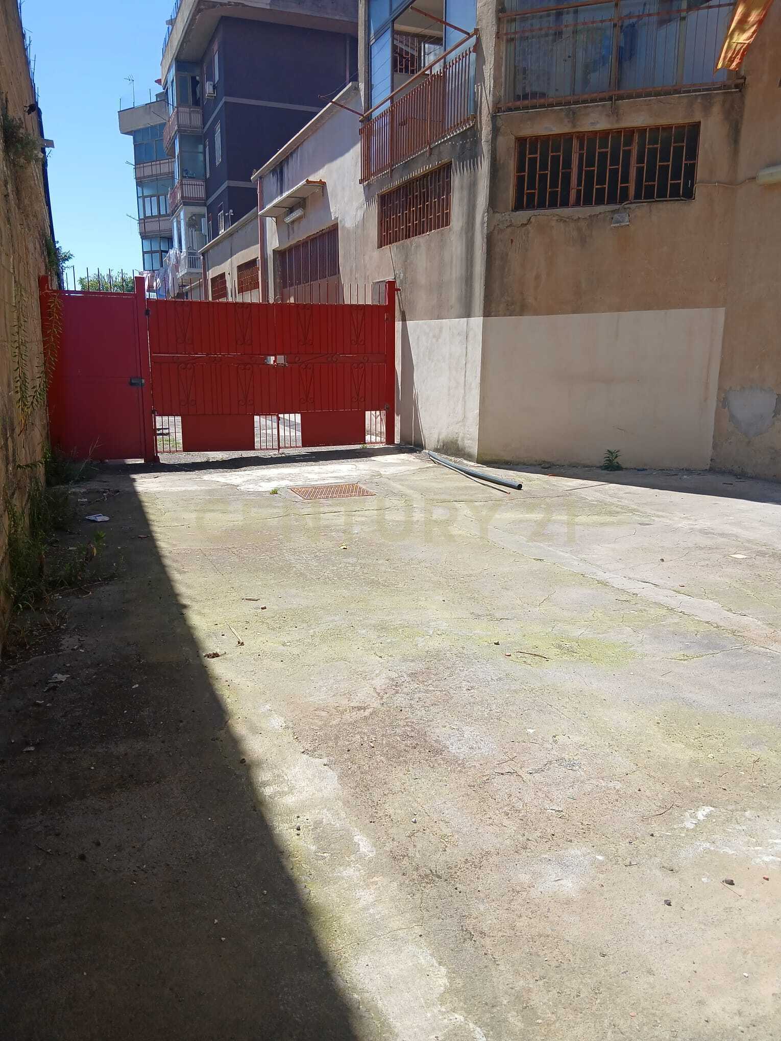 Magazzino in vendita in corso indipendenza 260, Catania
