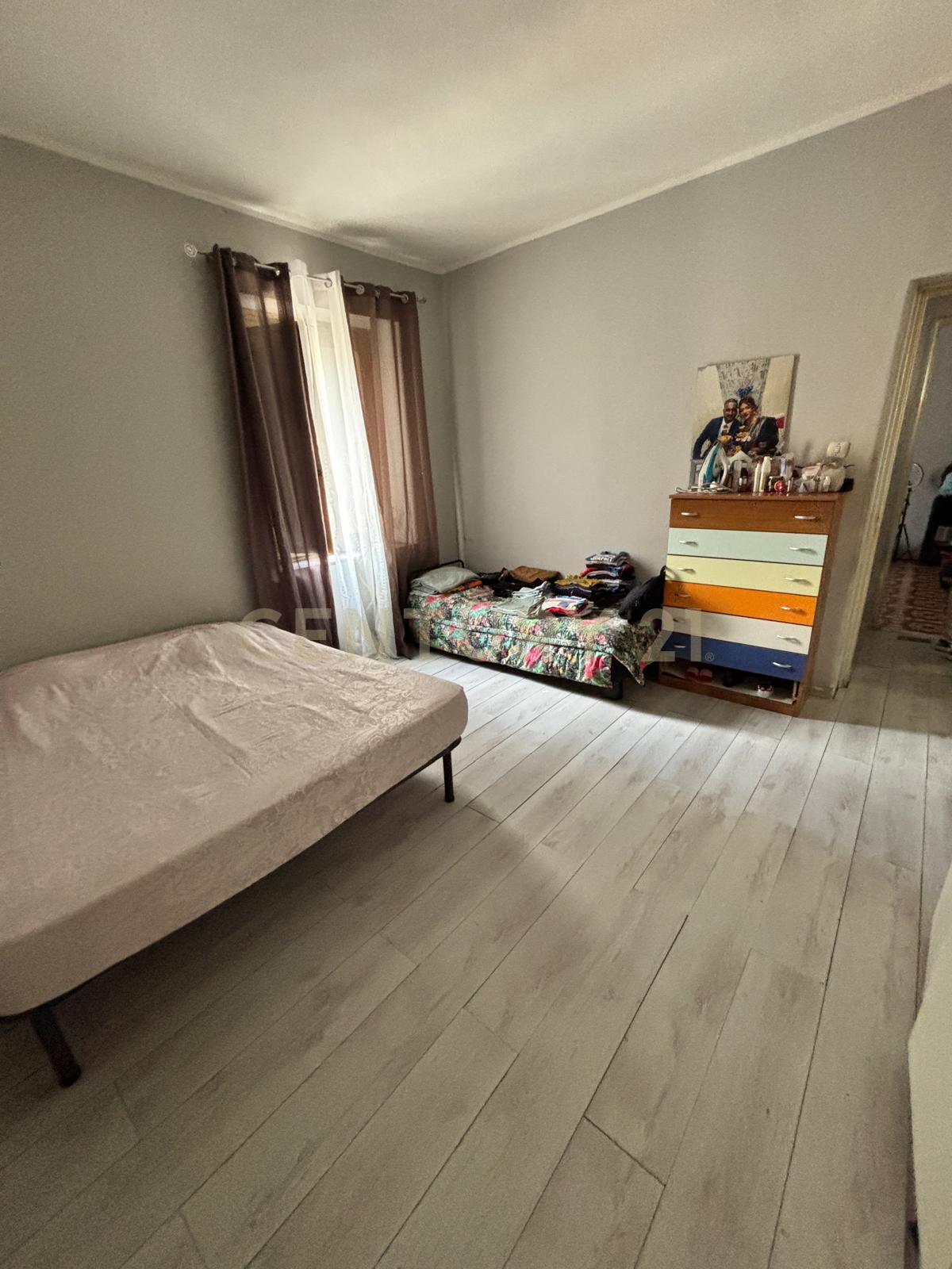 Trilocale con terrazzo in viale lorenzo bolano 1, Catania