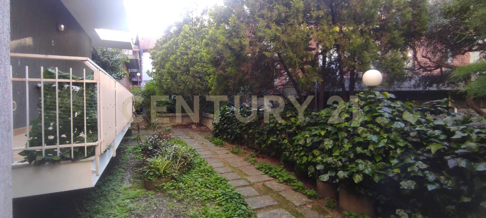 Bilocale con giardino in viale tommaso fazello 11, Linguaglossa