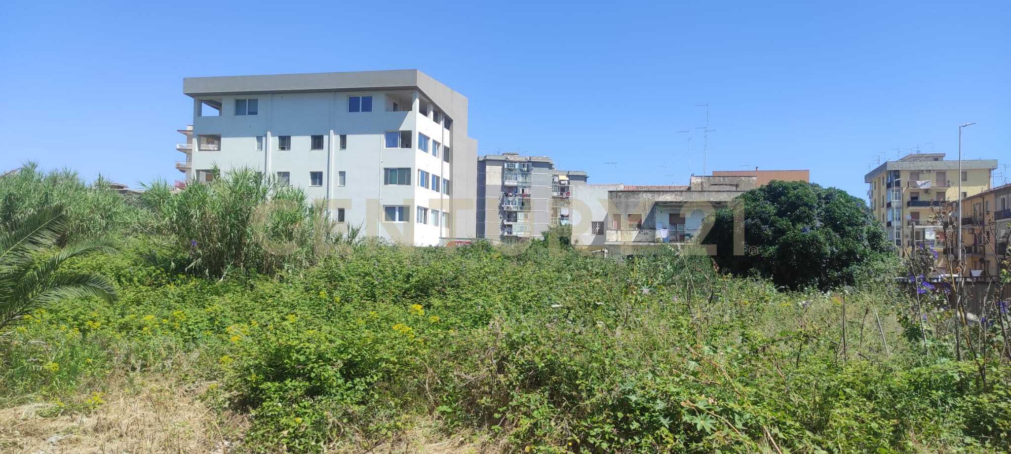 Terreno Edificabile con giardino in viale dei comuni 49, Siracusa