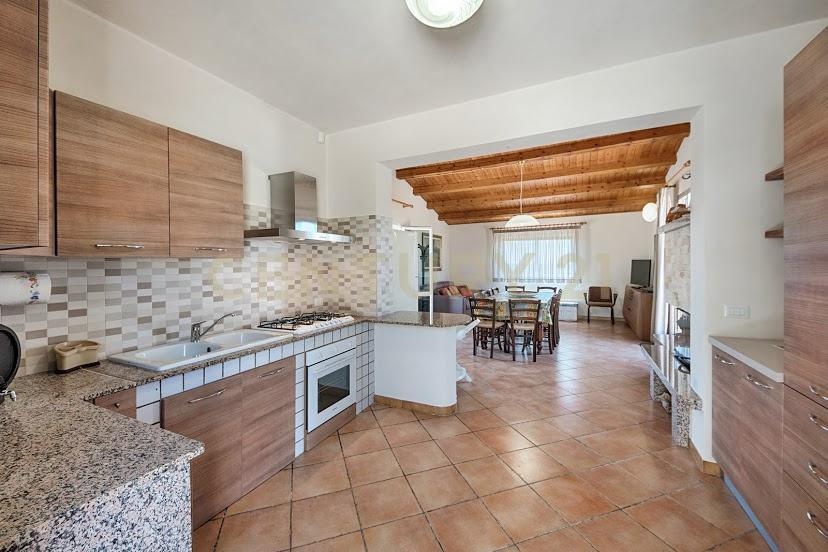 Casa indipendente con giardino in contrada pozzillo, Ragusa