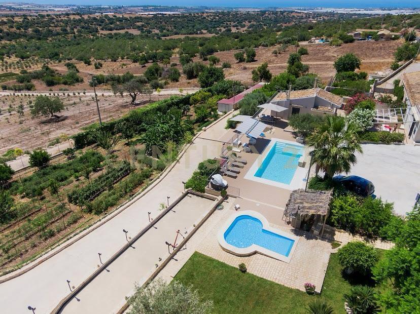 Casa indipendente con giardino in contrada pozzillo, Ragusa