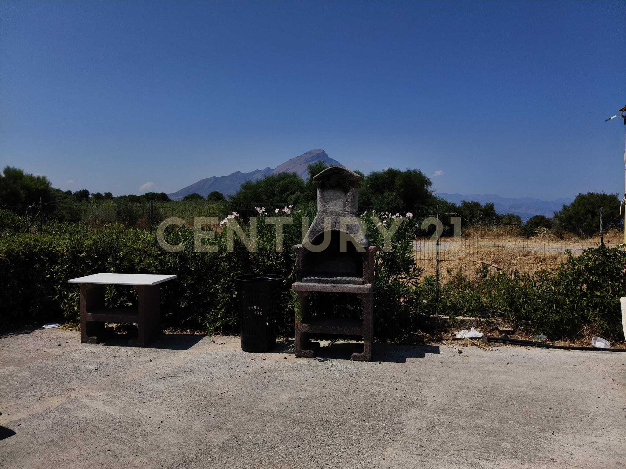 Box/Garage 61mq in vendita in via val di noto 4, Campofelice di Roccella