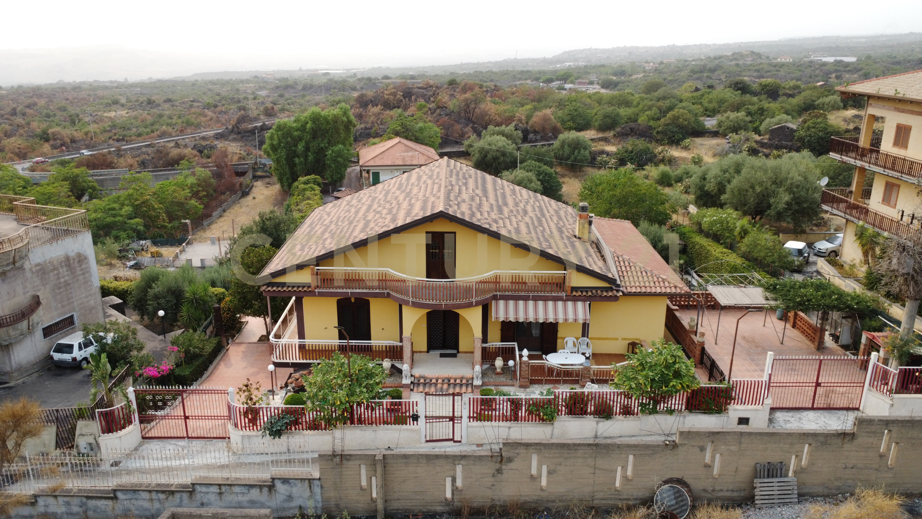 Casa indipendente con giardino in strada provinciale 4/11, Belpasso