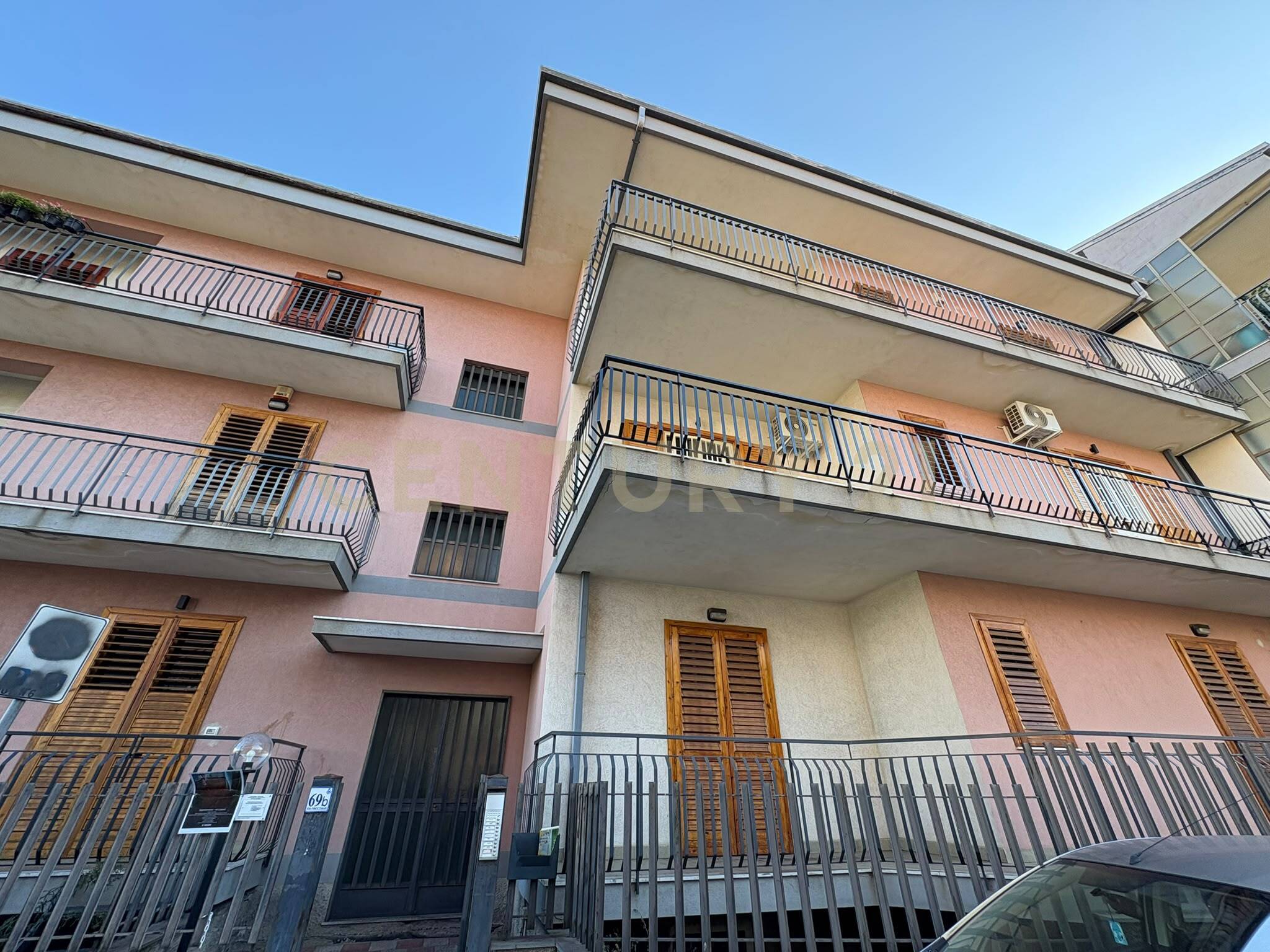 Appartamento con terrazzo in via finocchiari 69 b, Aci Catena