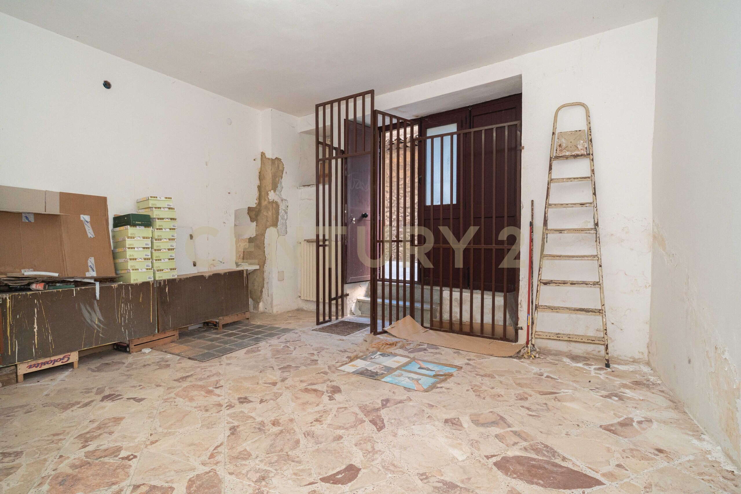 Casa indipendente da ristrutturare in via longo 3-5, Enna