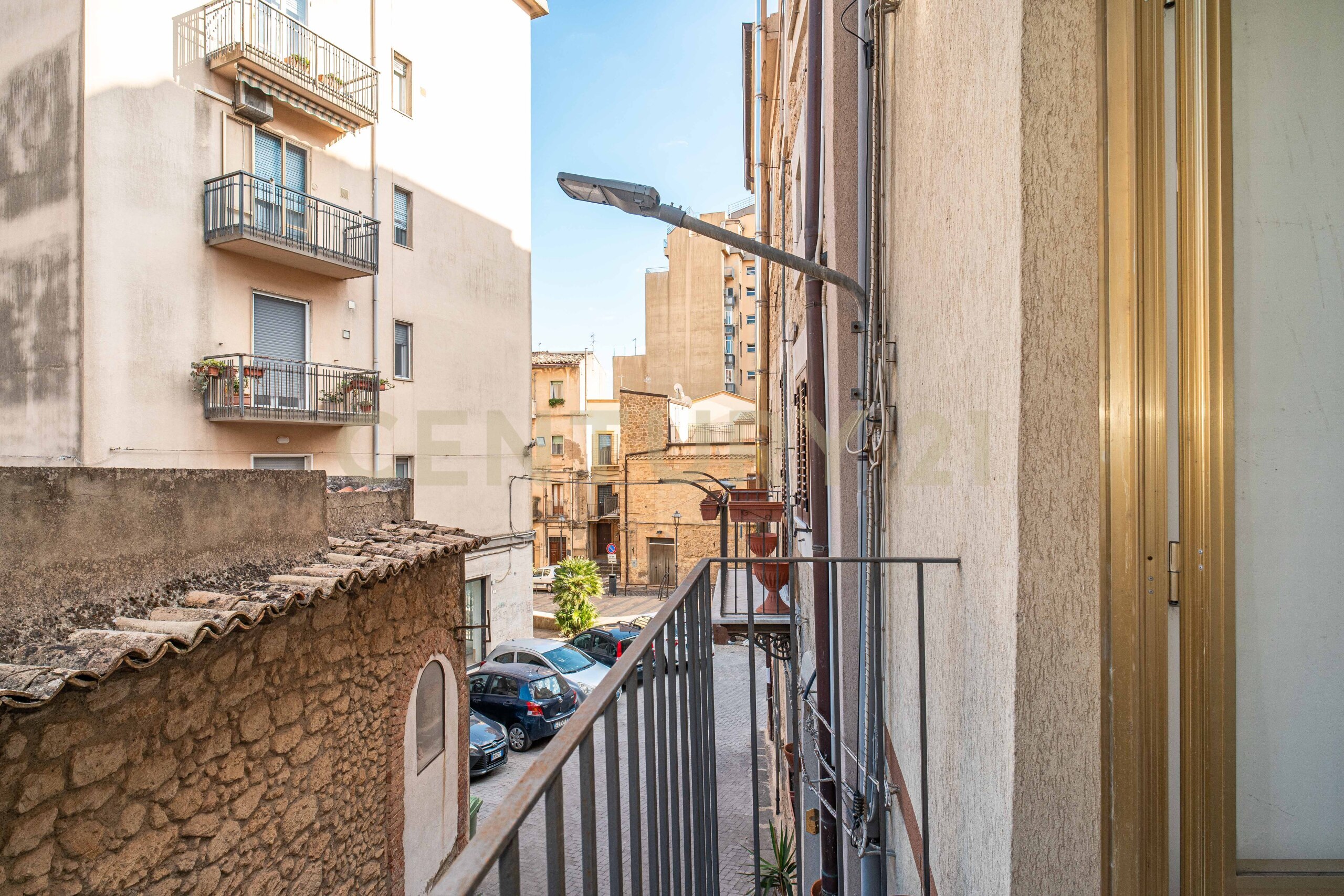 Casa indipendente da ristrutturare in via longo 3-5, Enna