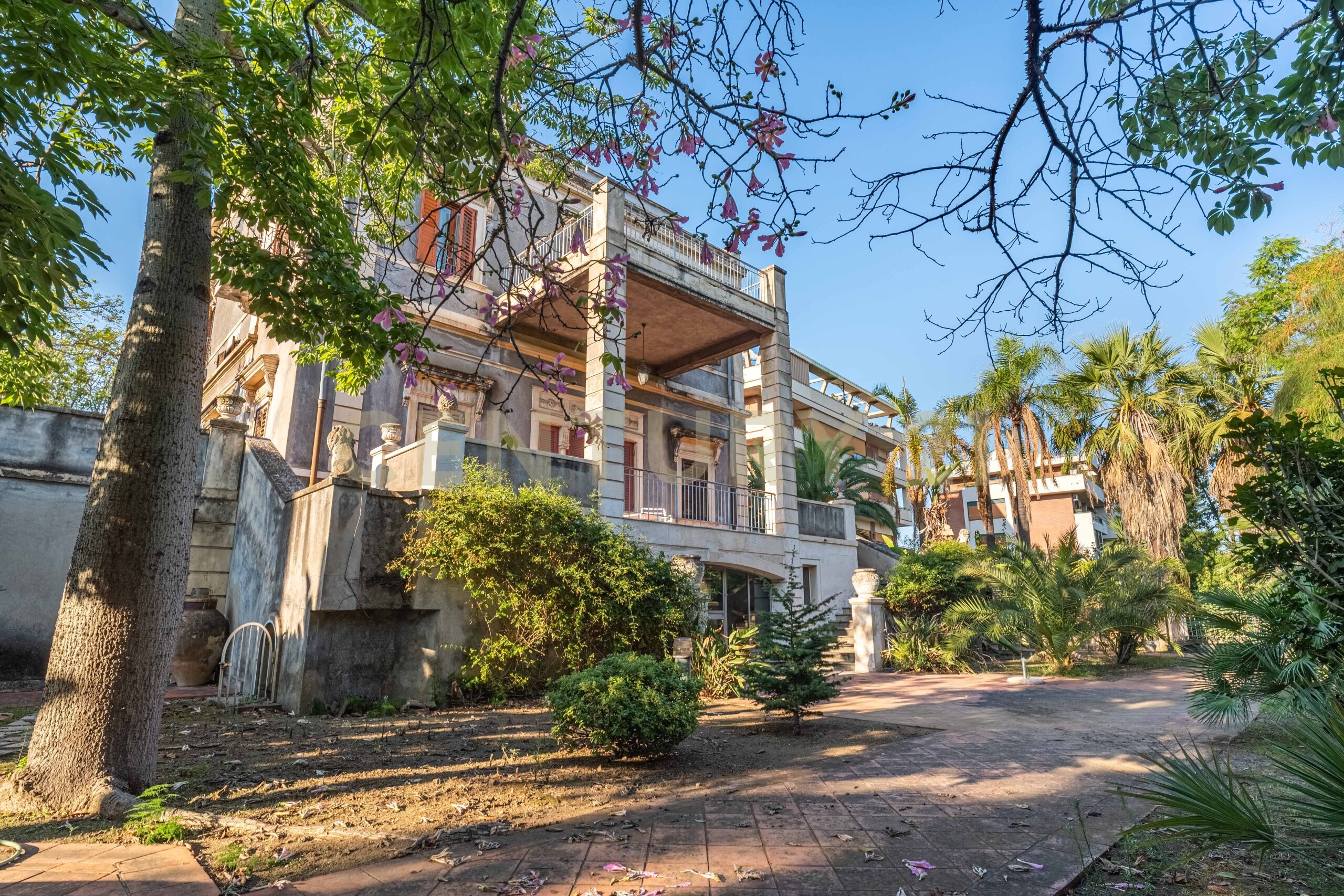 Villa con giardino a Catania