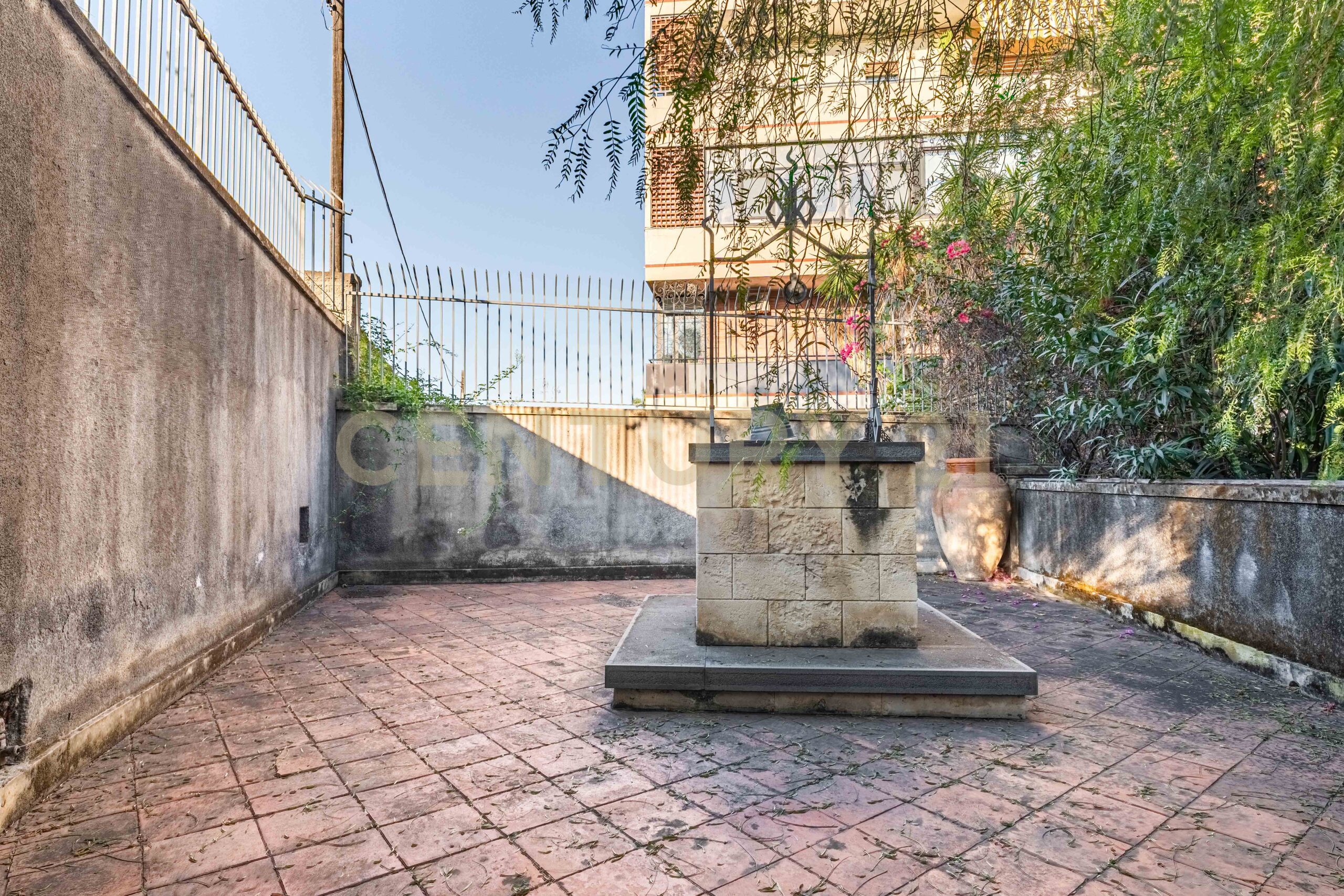 Villa con giardino a Catania