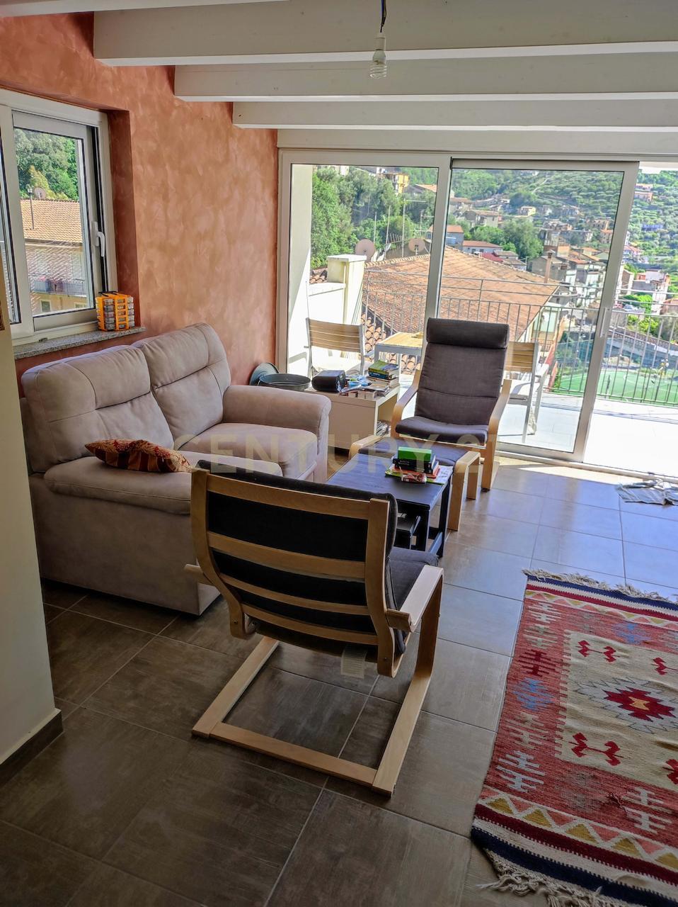 Trilocale ristrutturato in via provinciale 20/b, Sinagra