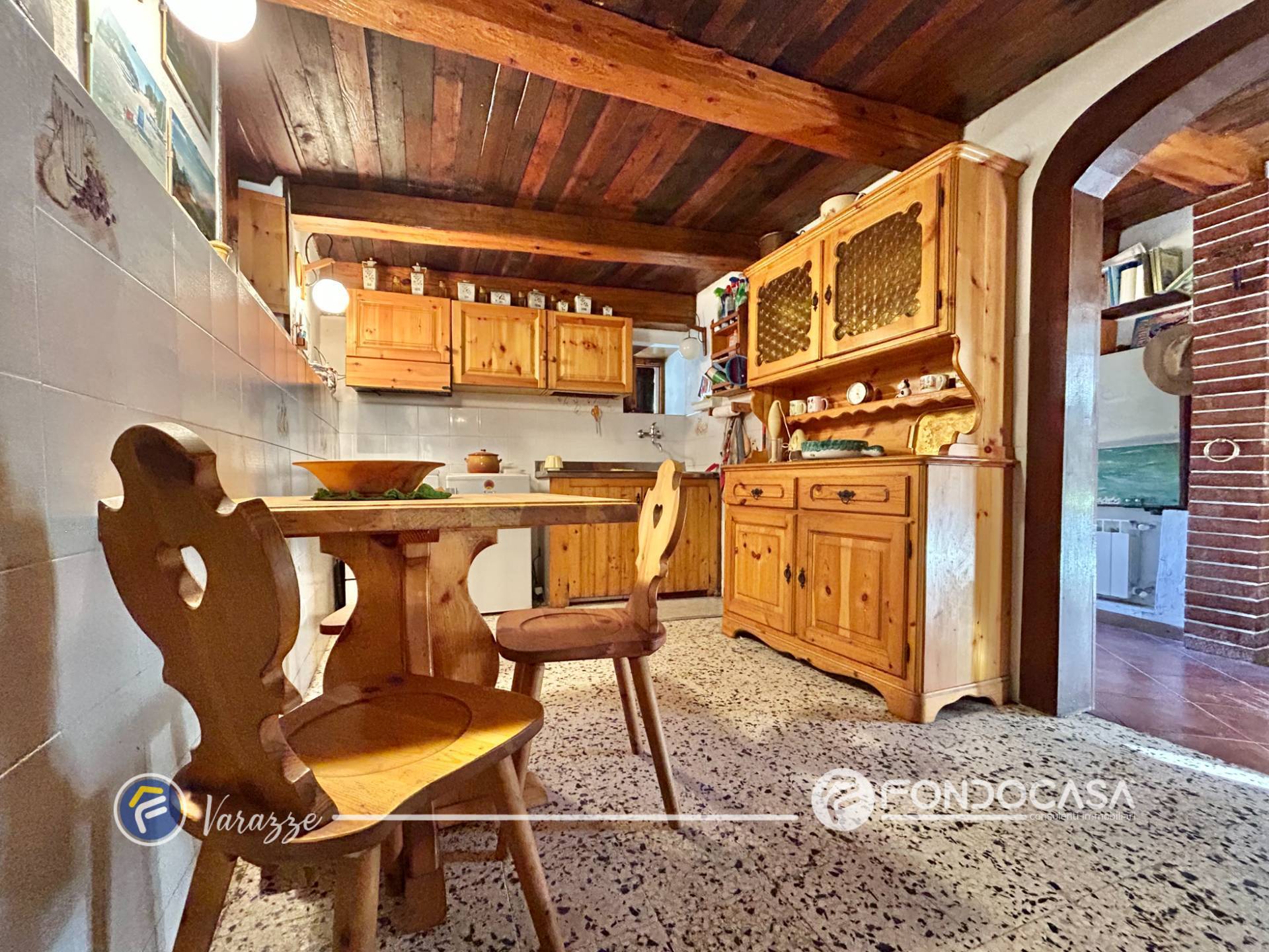 Casa indipendente in vendita a Varazze, Casanova