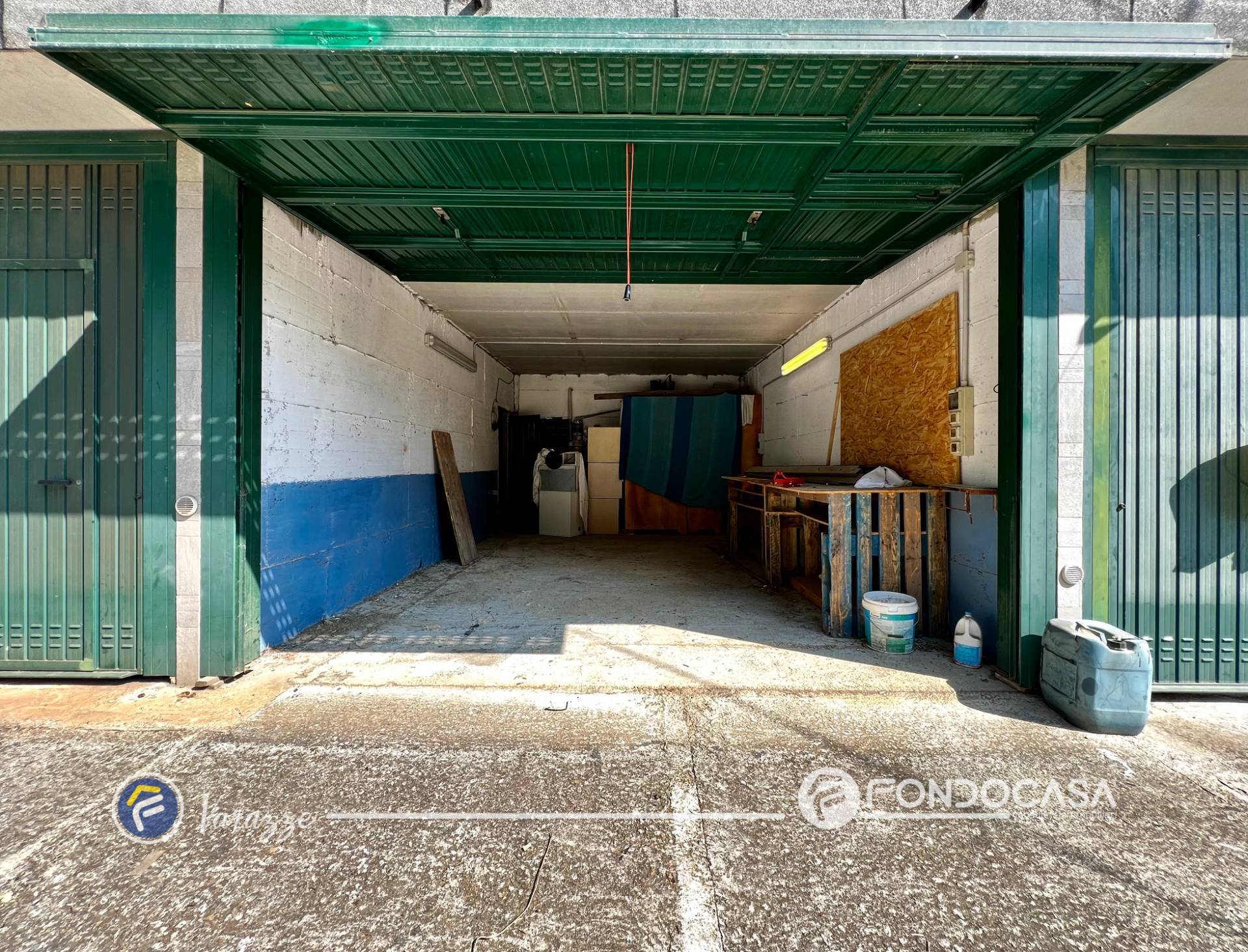 Box o garage in vendita a Varazze