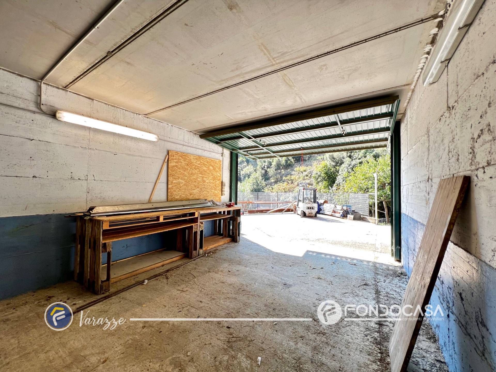 Box o garage in vendita a Varazze