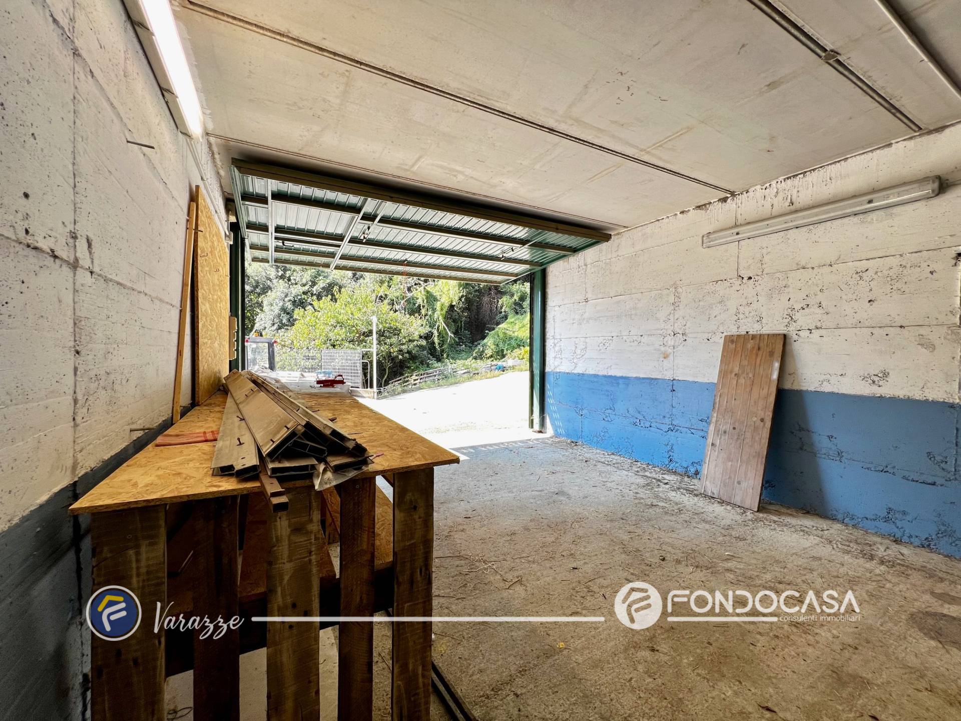 Box o garage in vendita a Varazze
