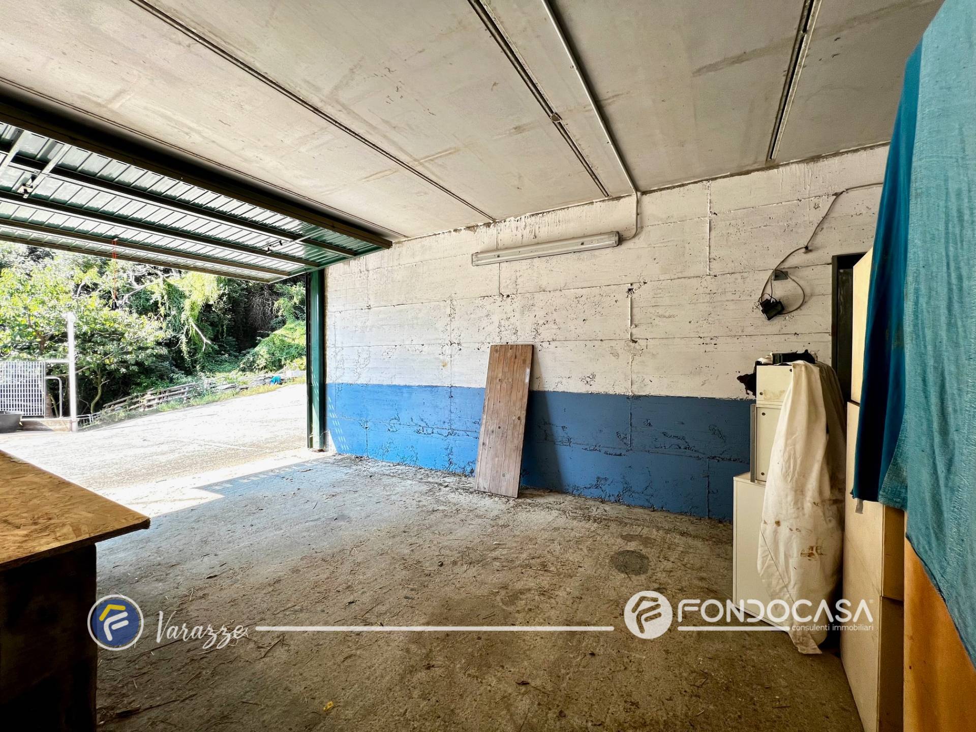 Box o garage in vendita a Varazze
