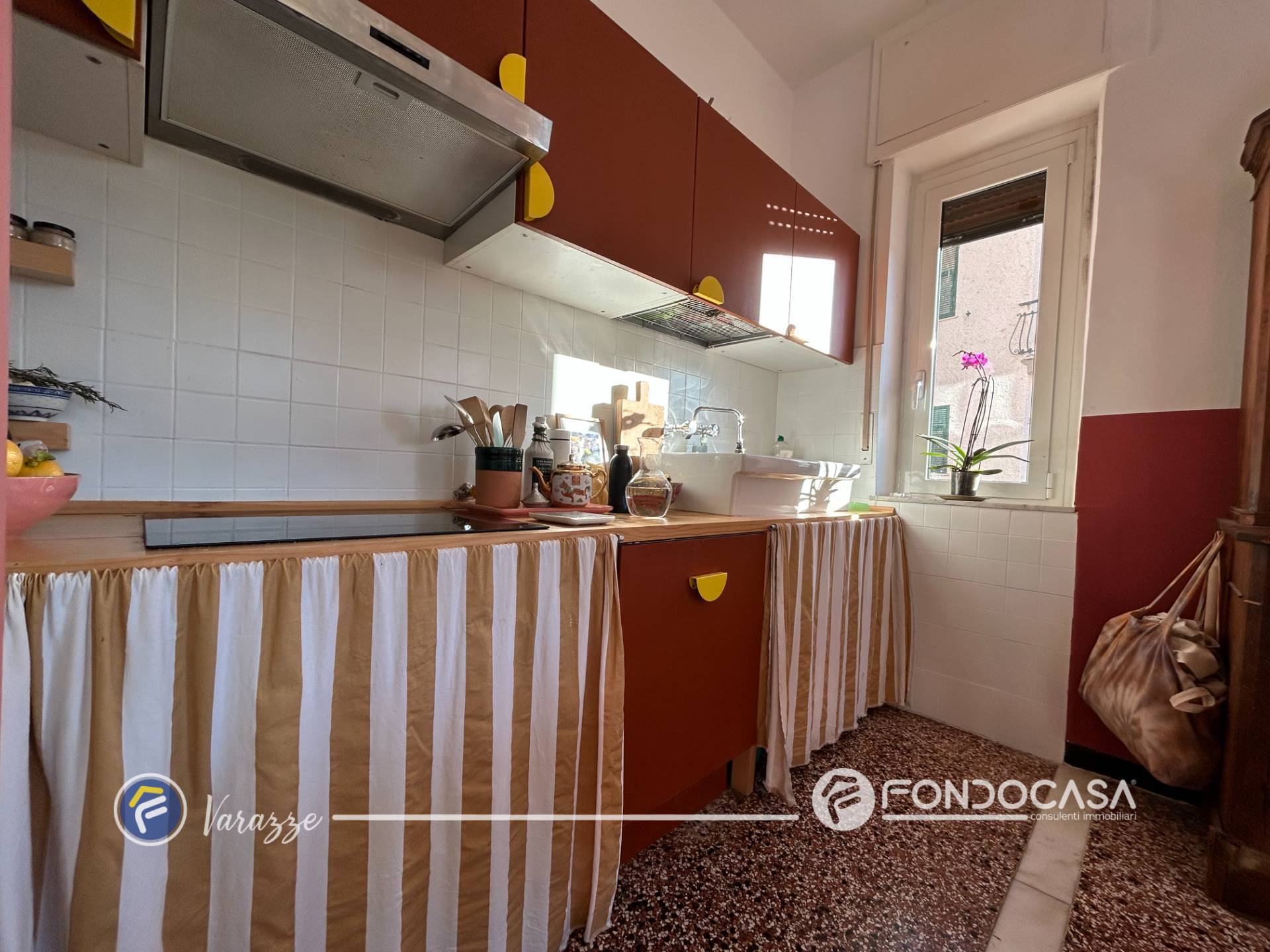 Appartamento in vendita a Varazze, Pero