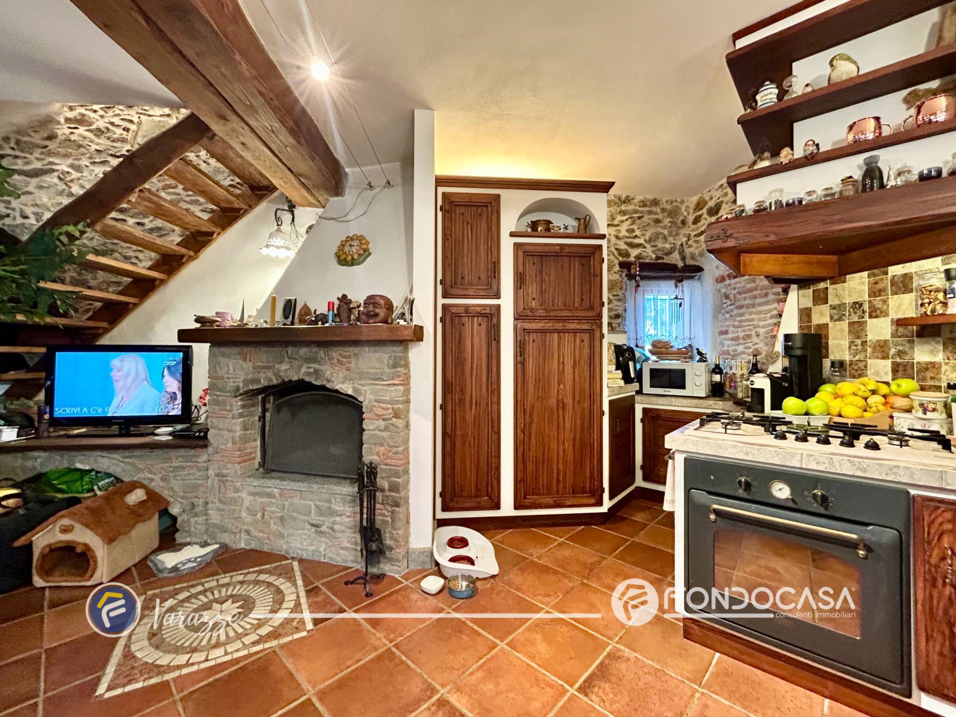 Casa semindipendente in vendita a Varazze, Casanova