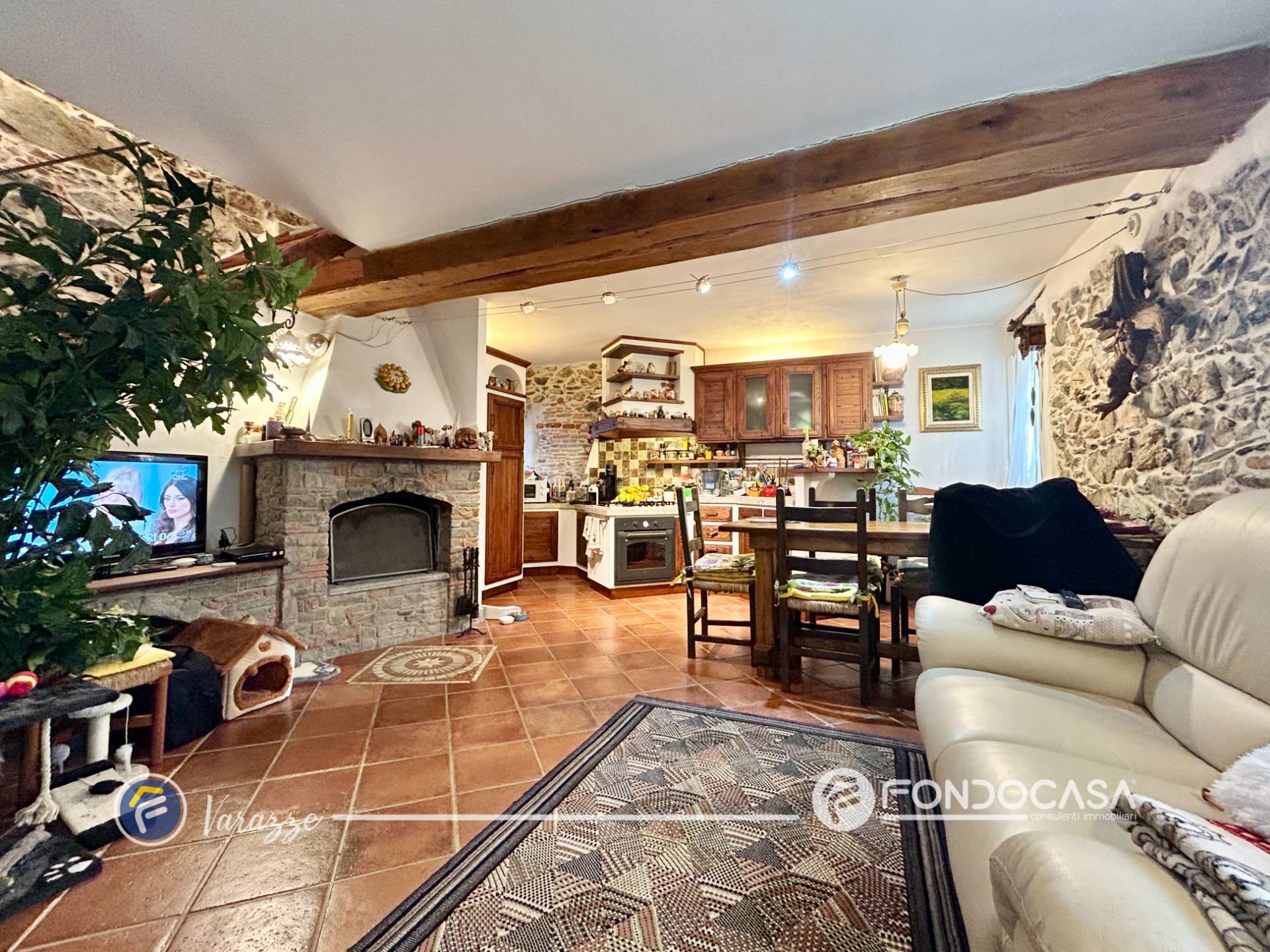 Casa semindipendente in vendita a Varazze, Casanova