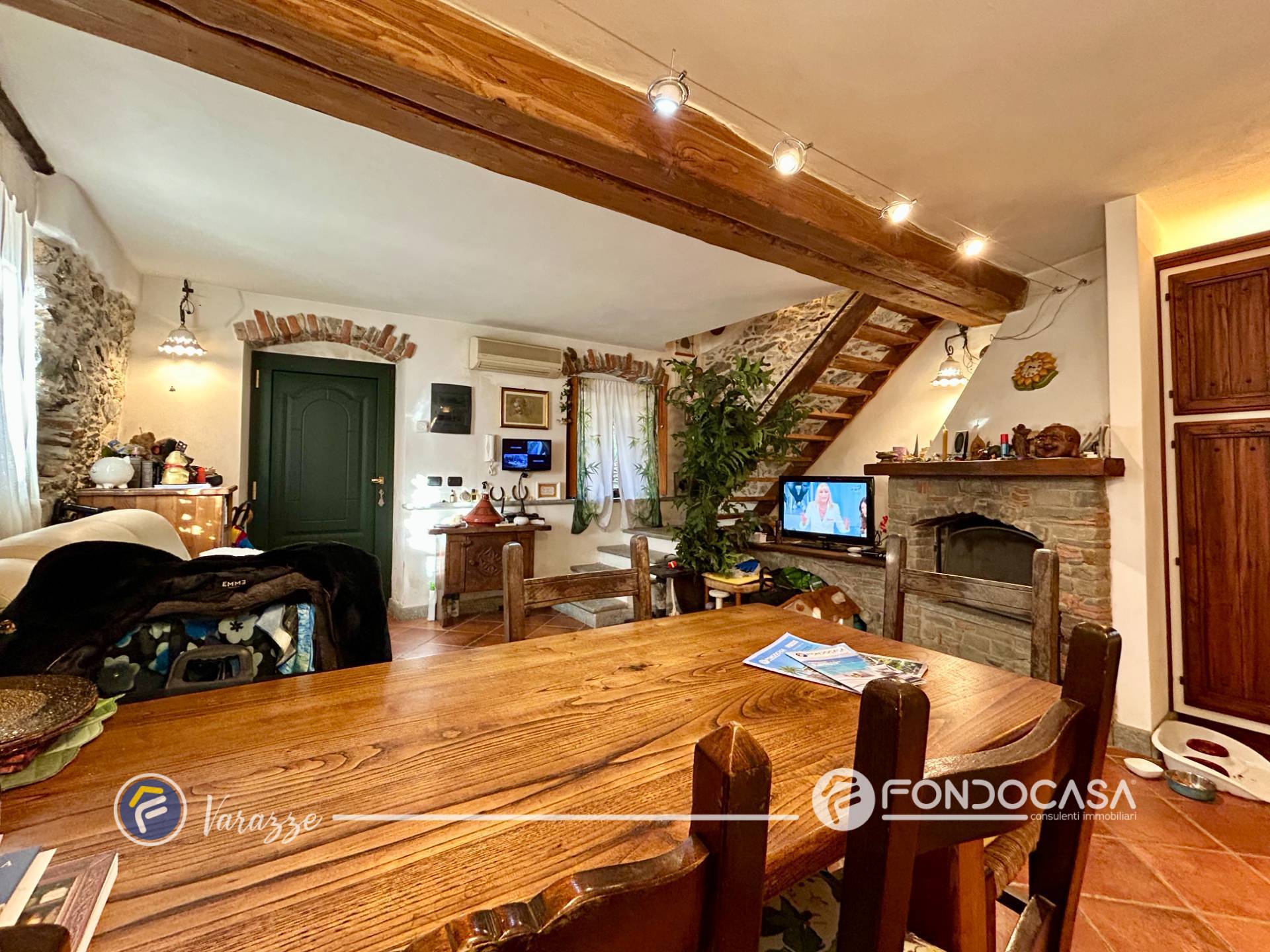 Casa semindipendente in vendita a Varazze, Casanova