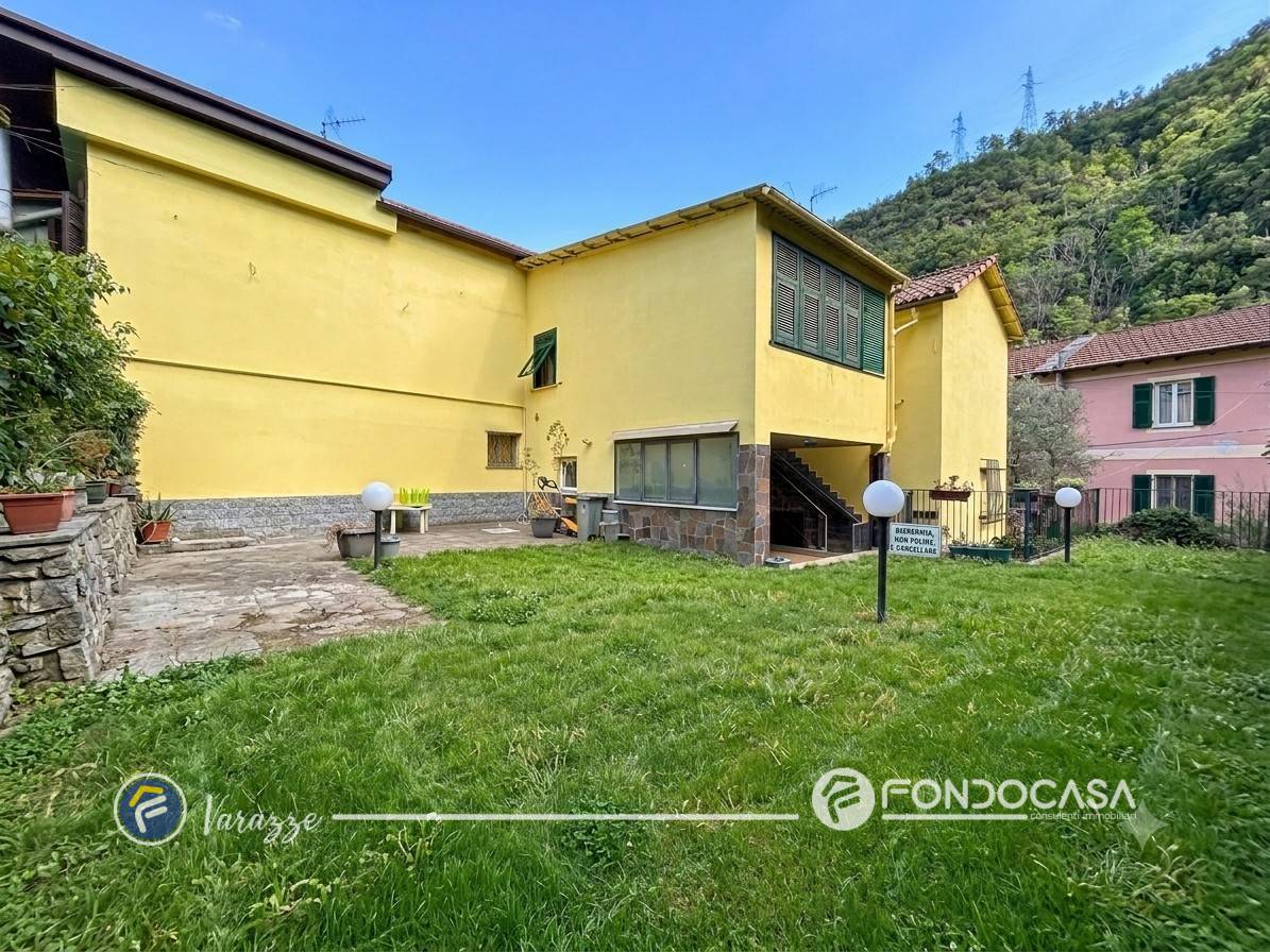 Casa semindipendente in vendita a Varazze